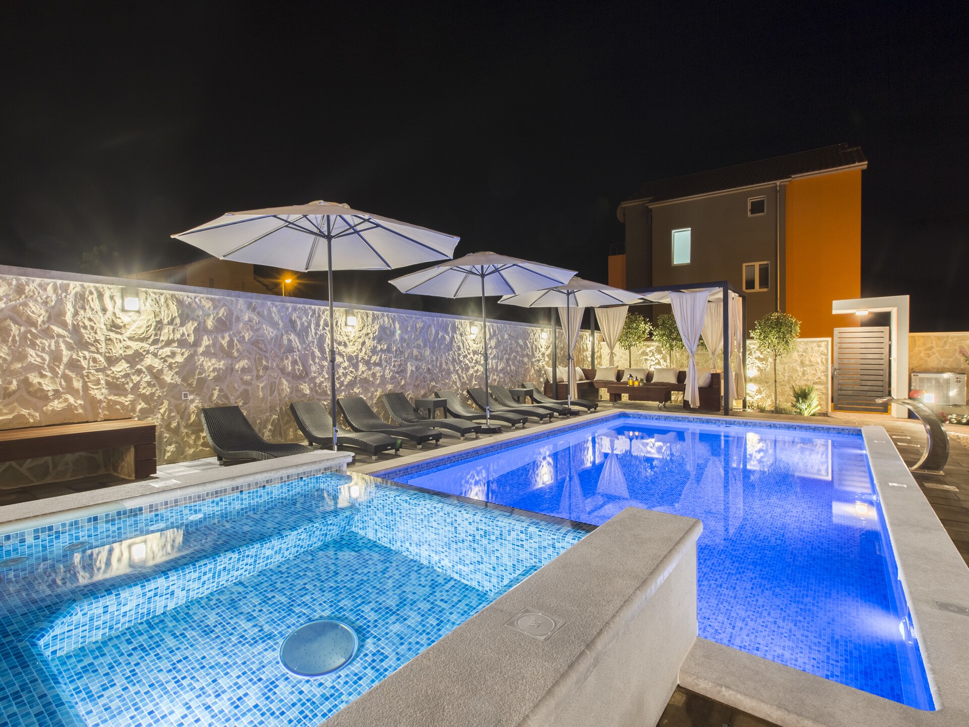 Villa Danica: Ruim vakantiehuis voor 12 personen op 80m van zee in Grebaštica - foto 6