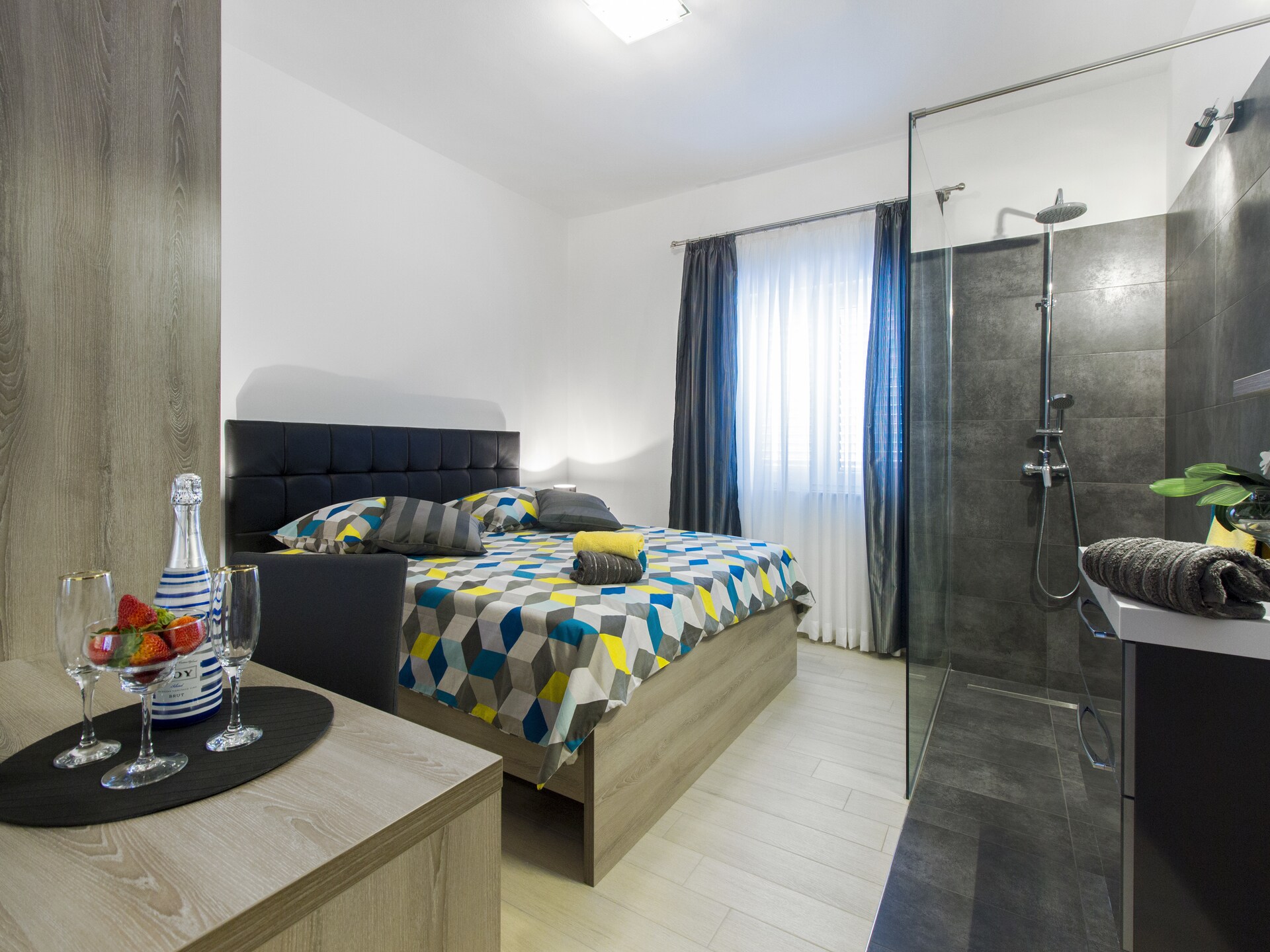 Villa Danica: Ruim vakantiehuis voor 12 personen op 80m van zee in Grebaštica - foto 14