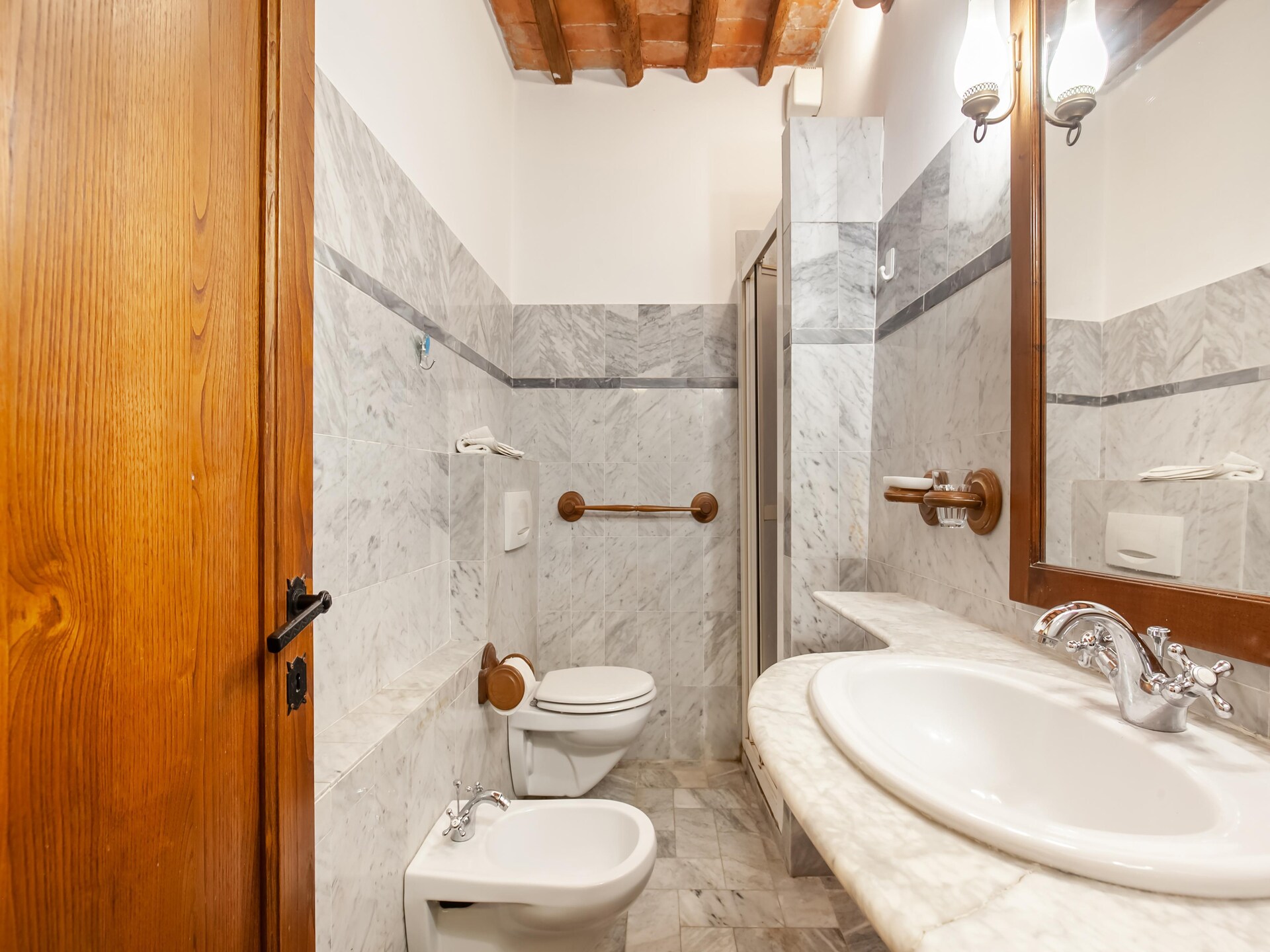 Romantisch 17e-eeuws boerderij-appartement met panoramisch uitzicht op de Arno-vallei - foto 25