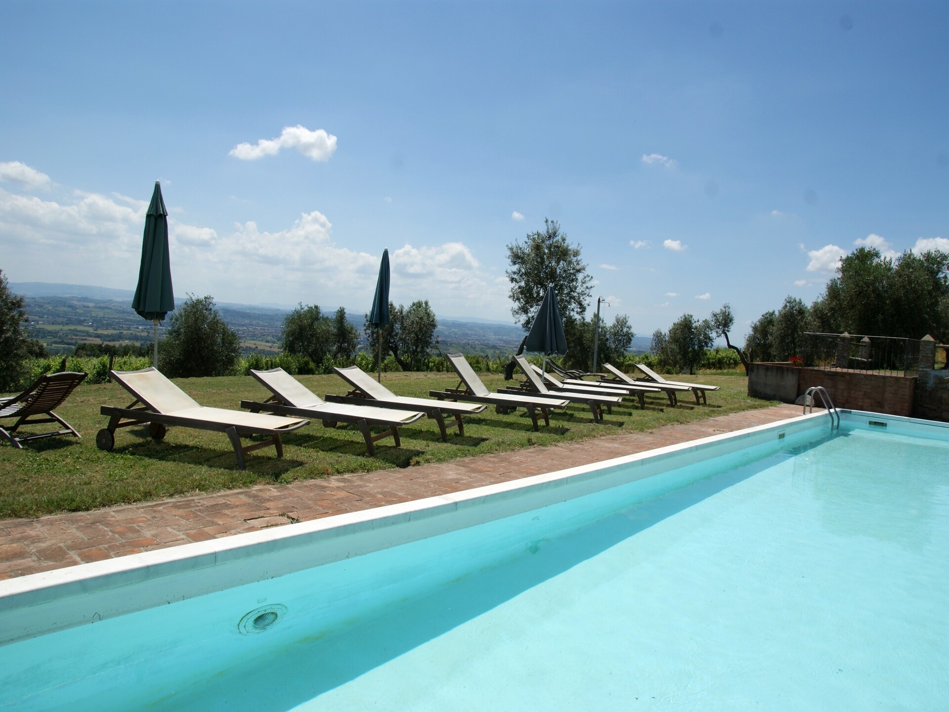 Authentiek Toscaans vakantiehuis tussen wijngaarden met panoramisch uitzicht - foto 9