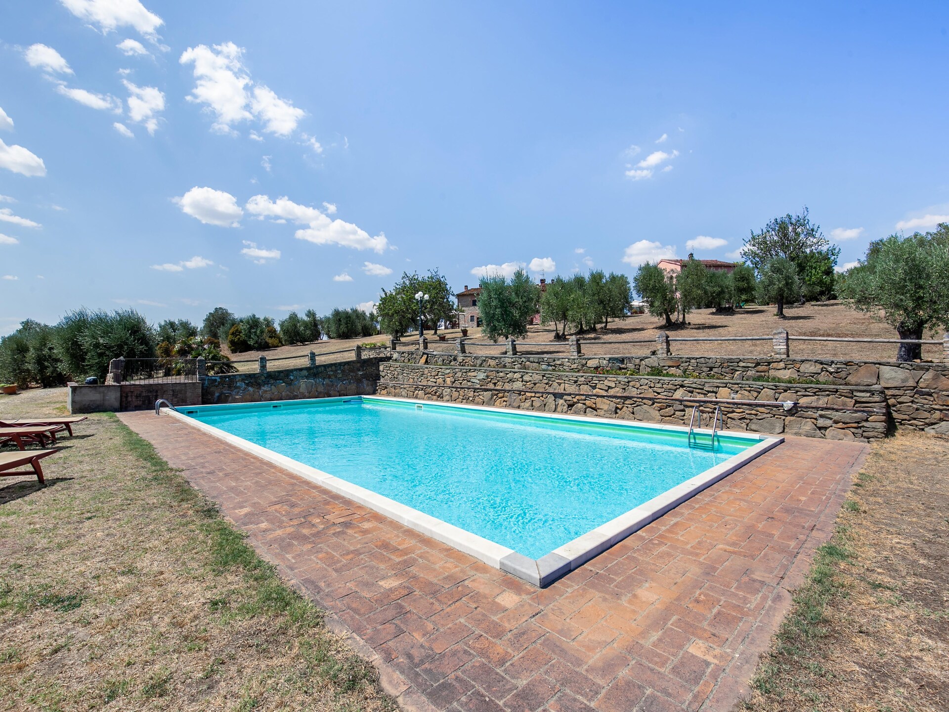 Authentiek Toscaans vakantiehuis tussen wijngaarden met panoramisch uitzicht - foto 7