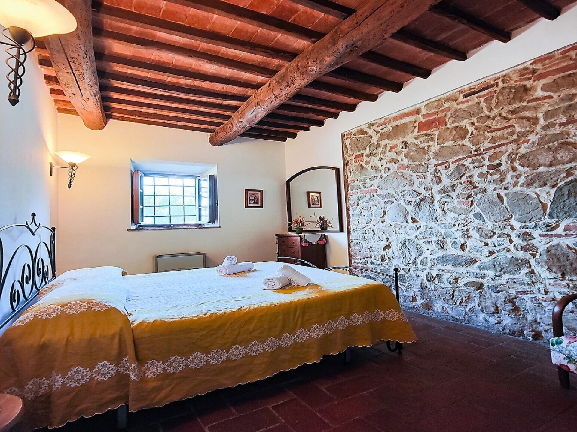 Authentiek Toscaans vakantiehuis tussen wijngaarden met panoramisch uitzicht - foto 34