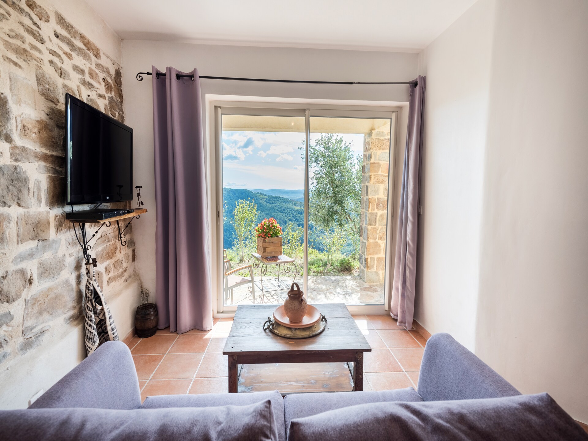 Stenen vakantiehuis met privézwembad en panoramisch uitzicht in Chassiers - foto 7