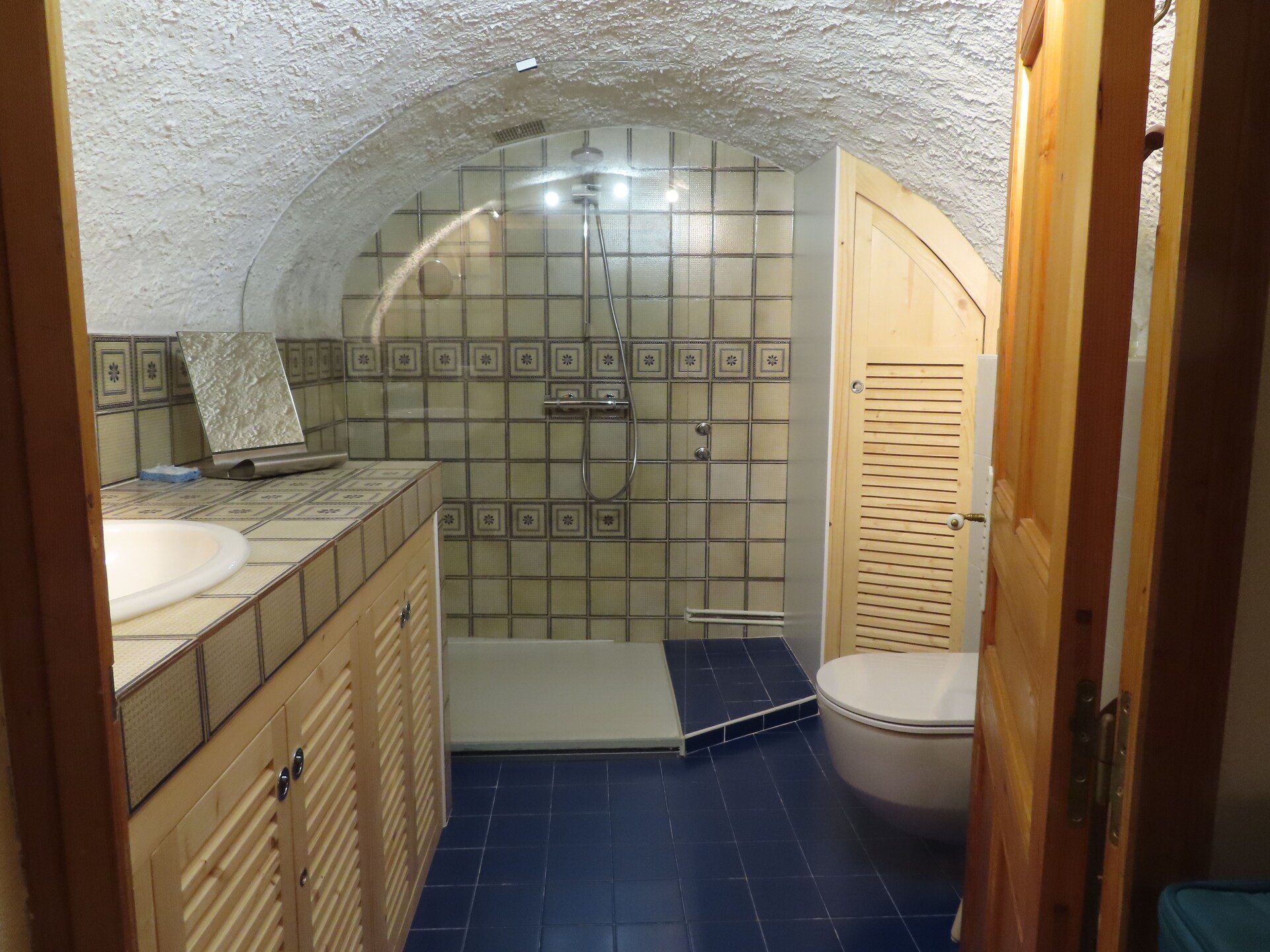 Stenen vakantiehuis met airco, tuin & uitzicht in Saint-Julien-du-Gua - foto 18