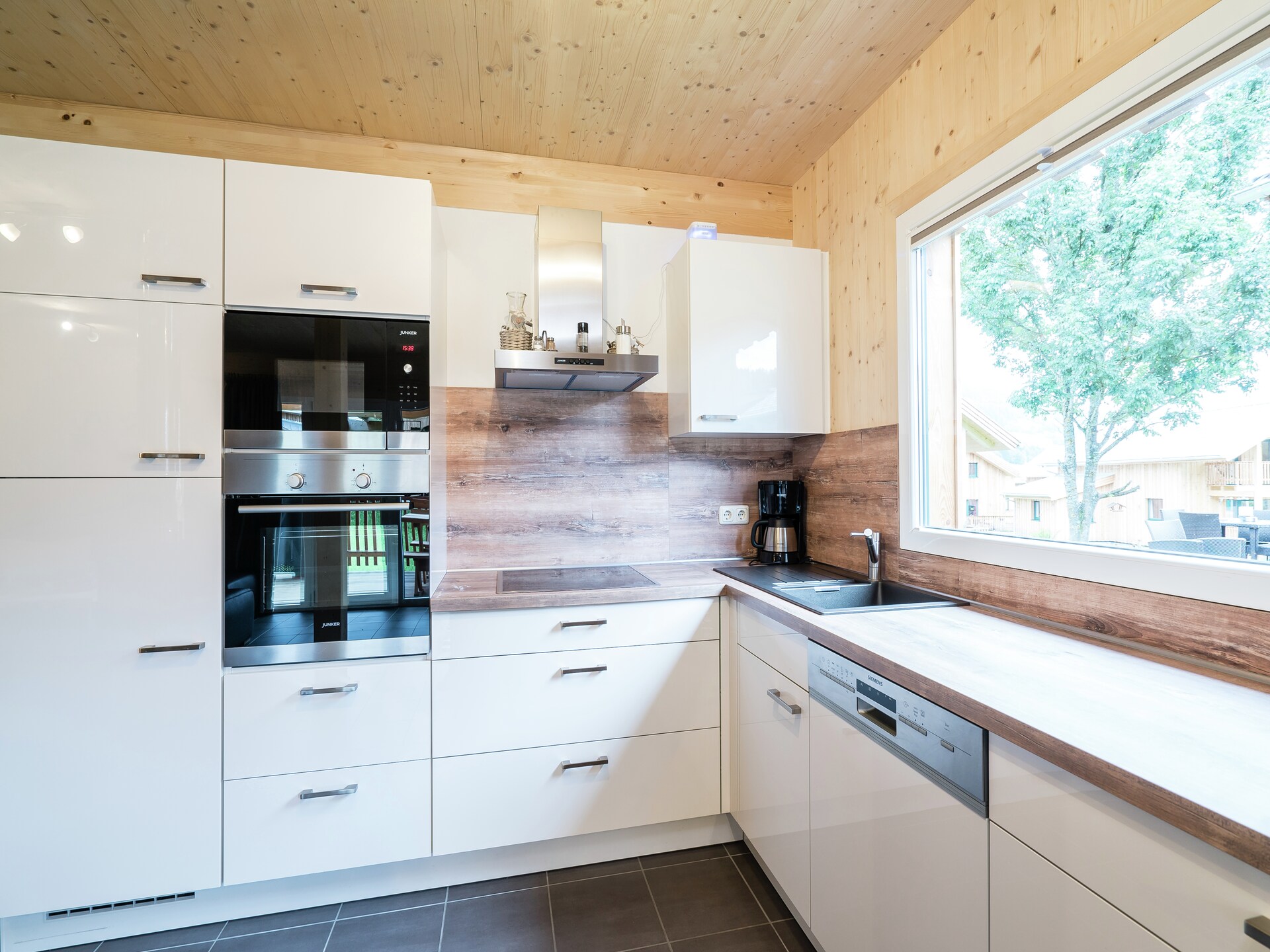Chalet aan het meer en de piste in Sankt Georgen am Kresichberg · 10 pers. - foto 10