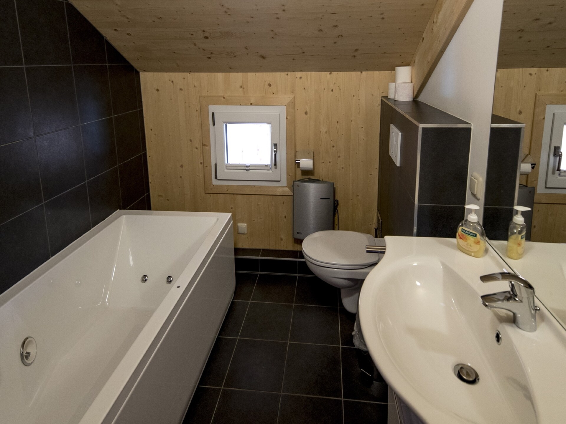 Chalet 13b: 10-persoons aan de piste bij Kreischberg - foto 20