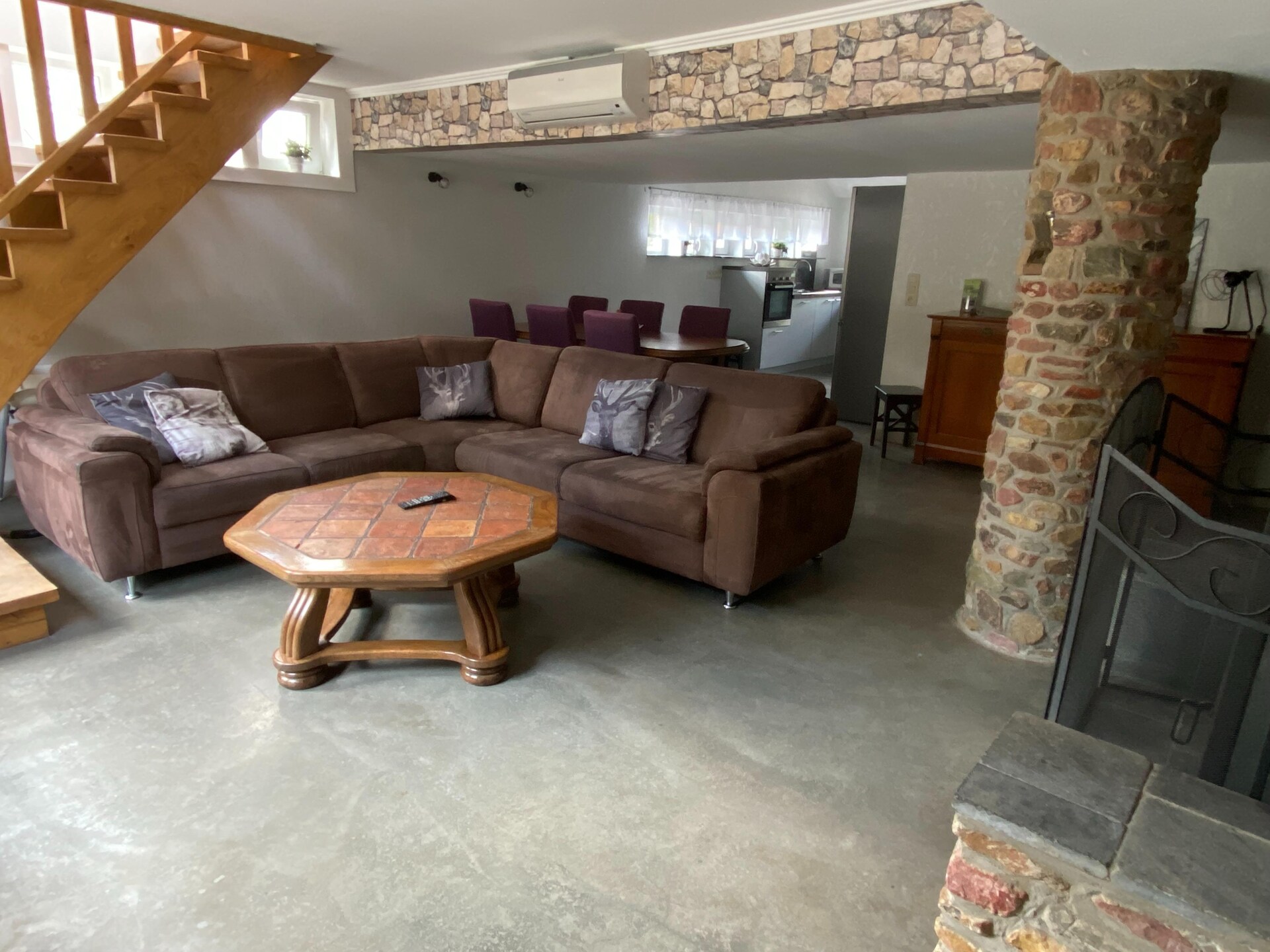8-persoons chalet met bubbelbad aan bosrand in Jalhay - foto 11