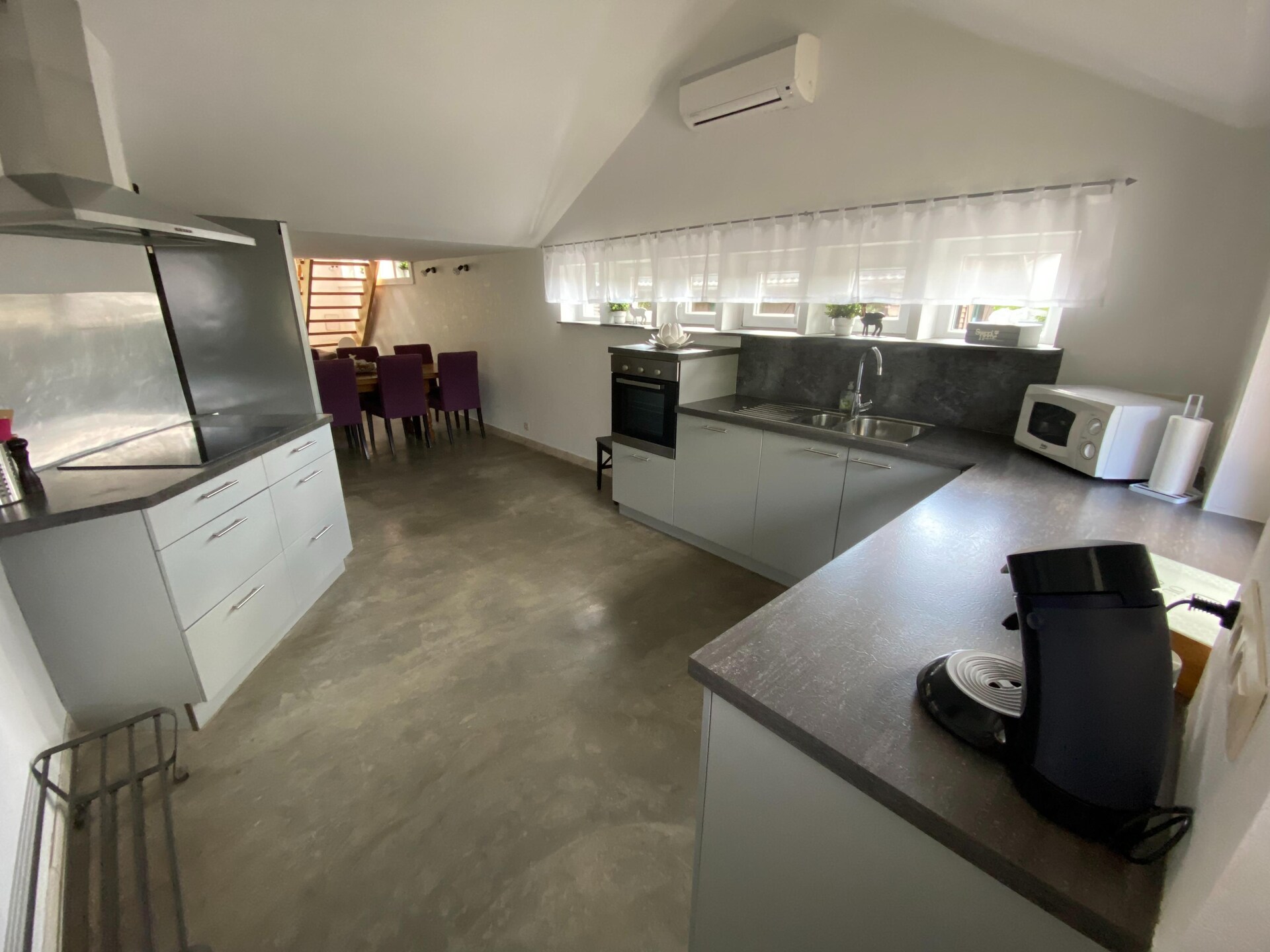 8-persoons chalet met bubbelbad aan bosrand in Jalhay - foto 6