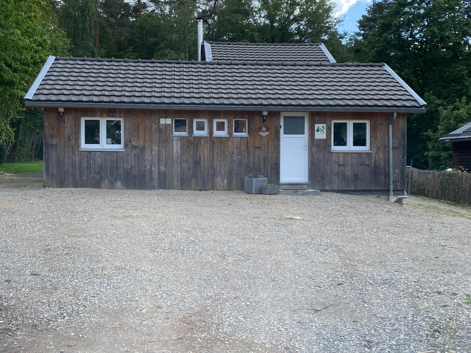 8-persoons chalet met bubbelbad aan bosrand in Jalhay - foto 9