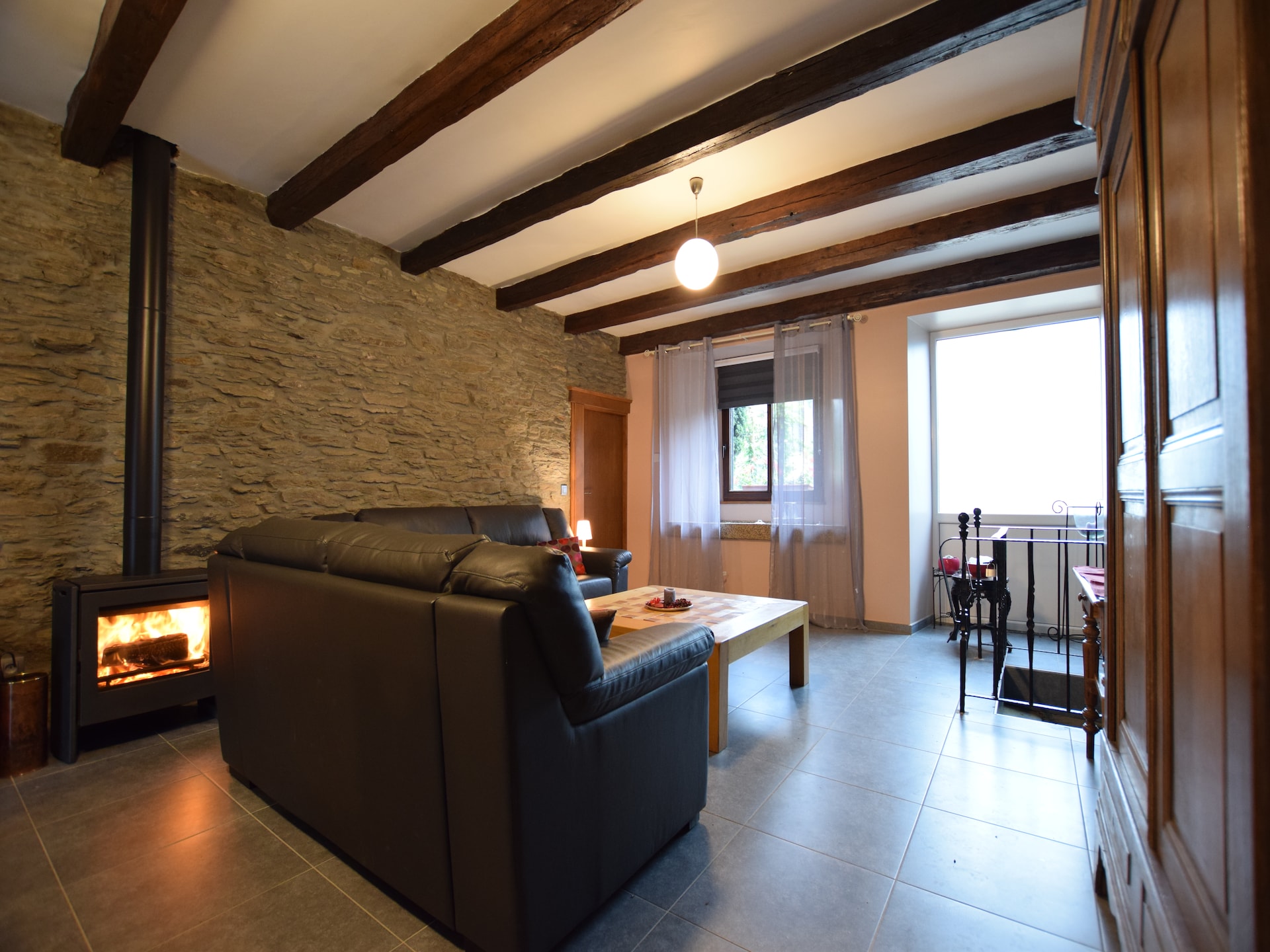 Modern vakantiehuis voor 8 personen met tuin en biljart in Neufchâteau - foto 11