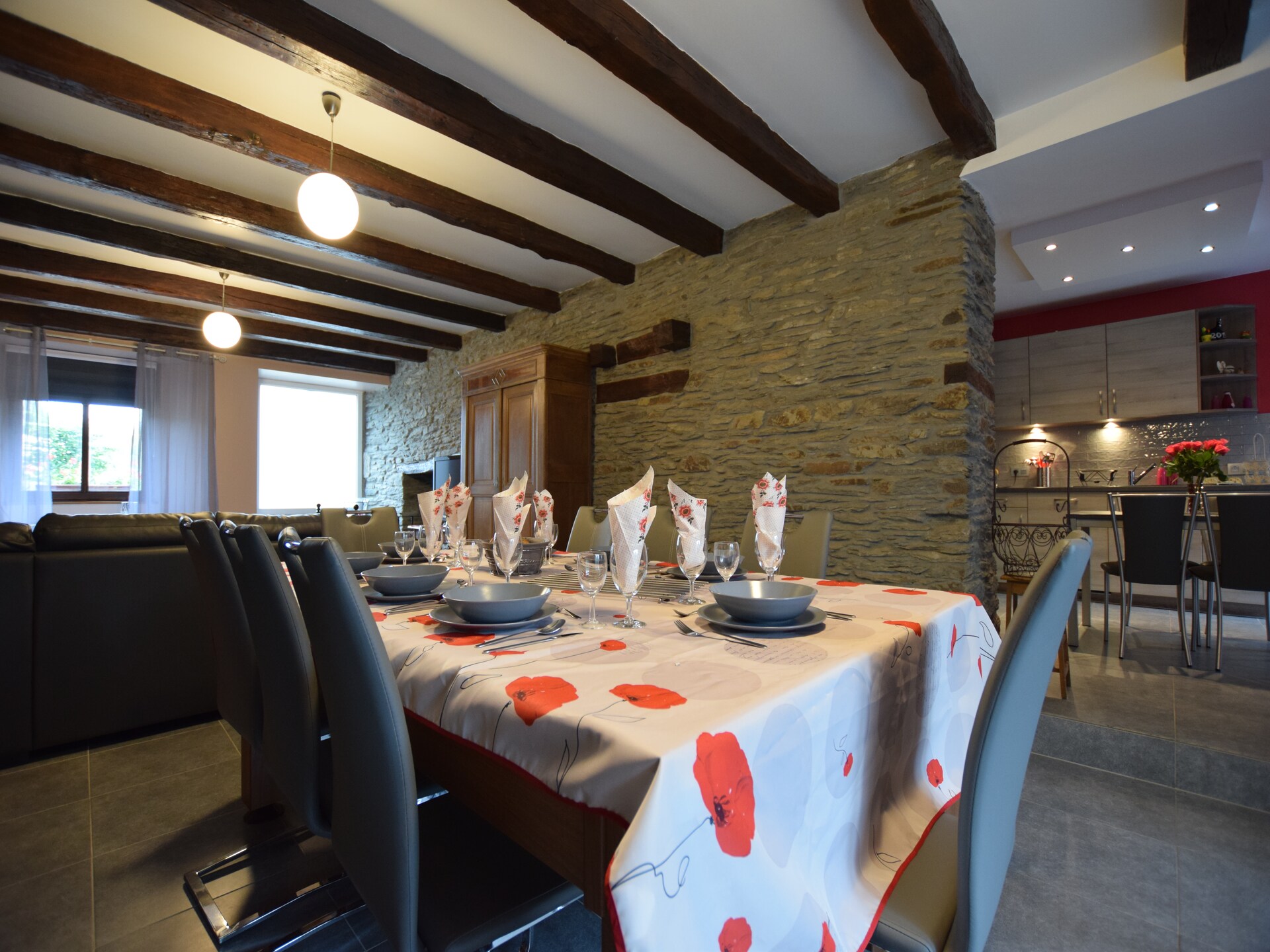 Modern vakantiehuis voor 8 personen met tuin en biljart in Neufchâteau - foto 12