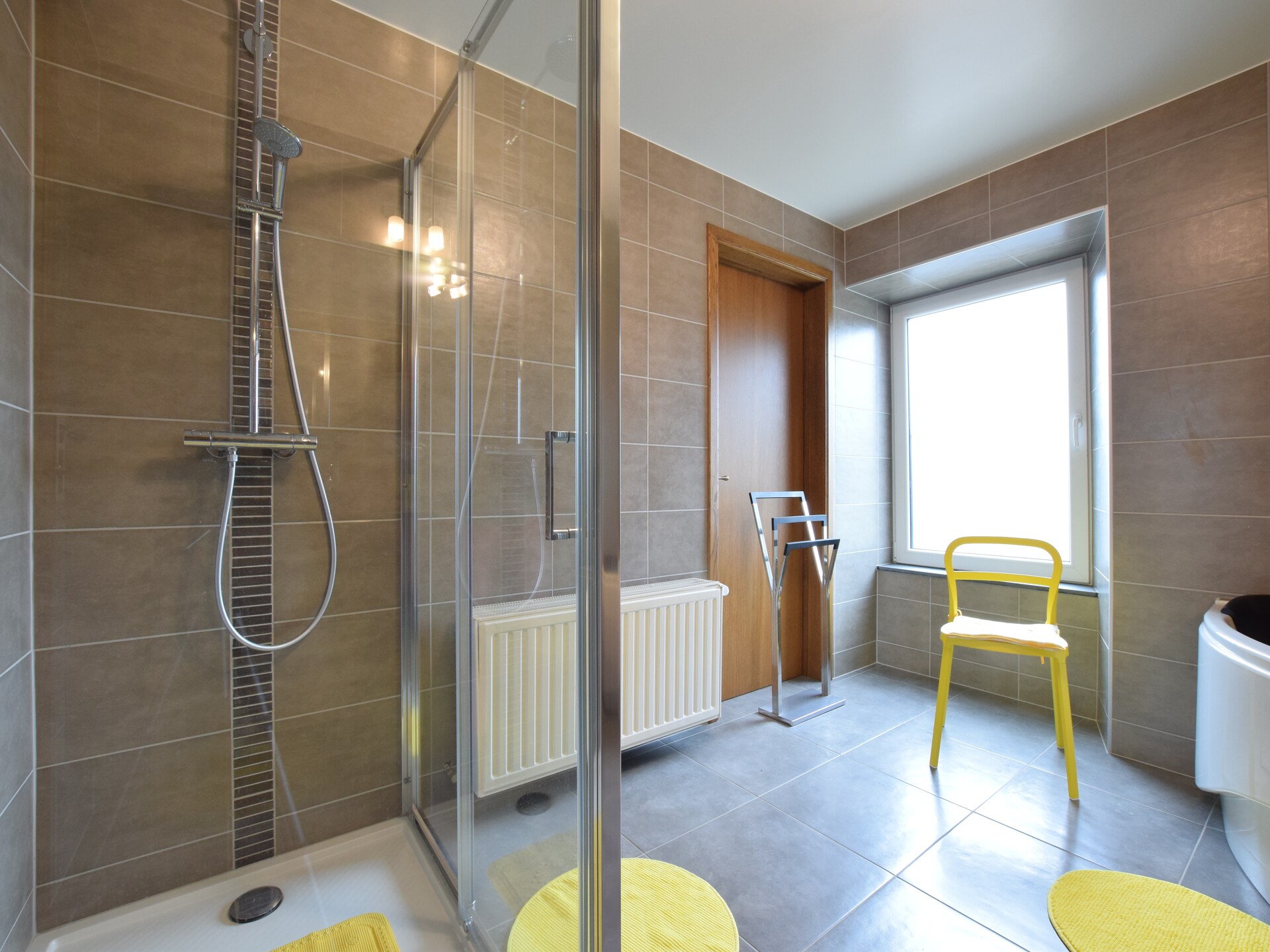 Modern vakantiehuis voor 8 personen met tuin en biljart in Neufchâteau - foto 31