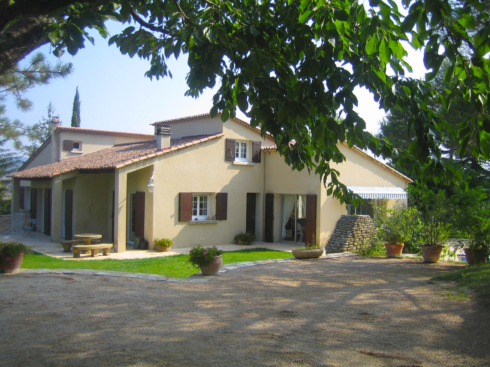 Authentieke Provençaalse villa met privézwembad aan de rand van Céreste - foto 2