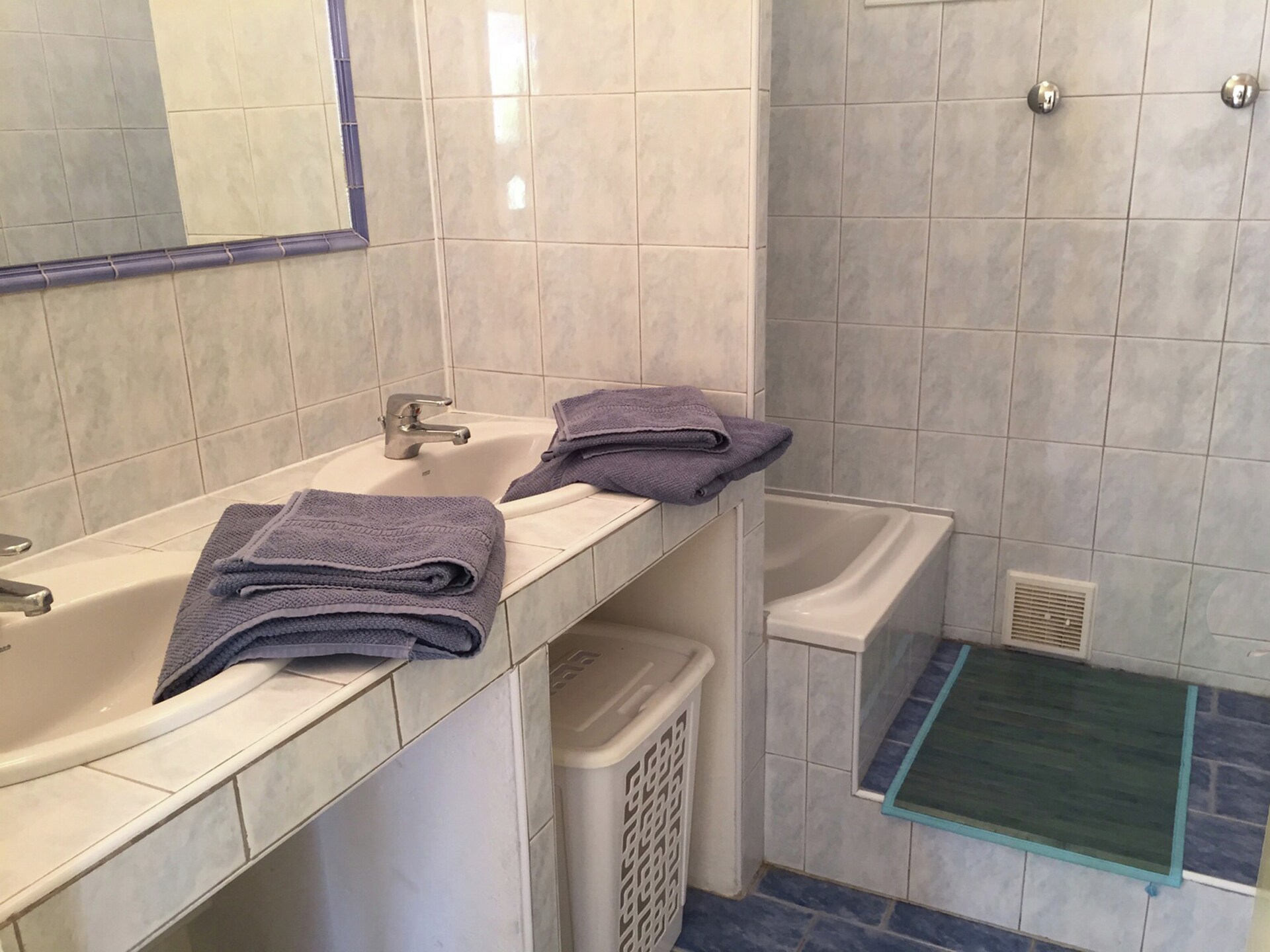 Vrijstaand vakantiehuis met privézwembad en uitzicht in Villecroze - foto 13