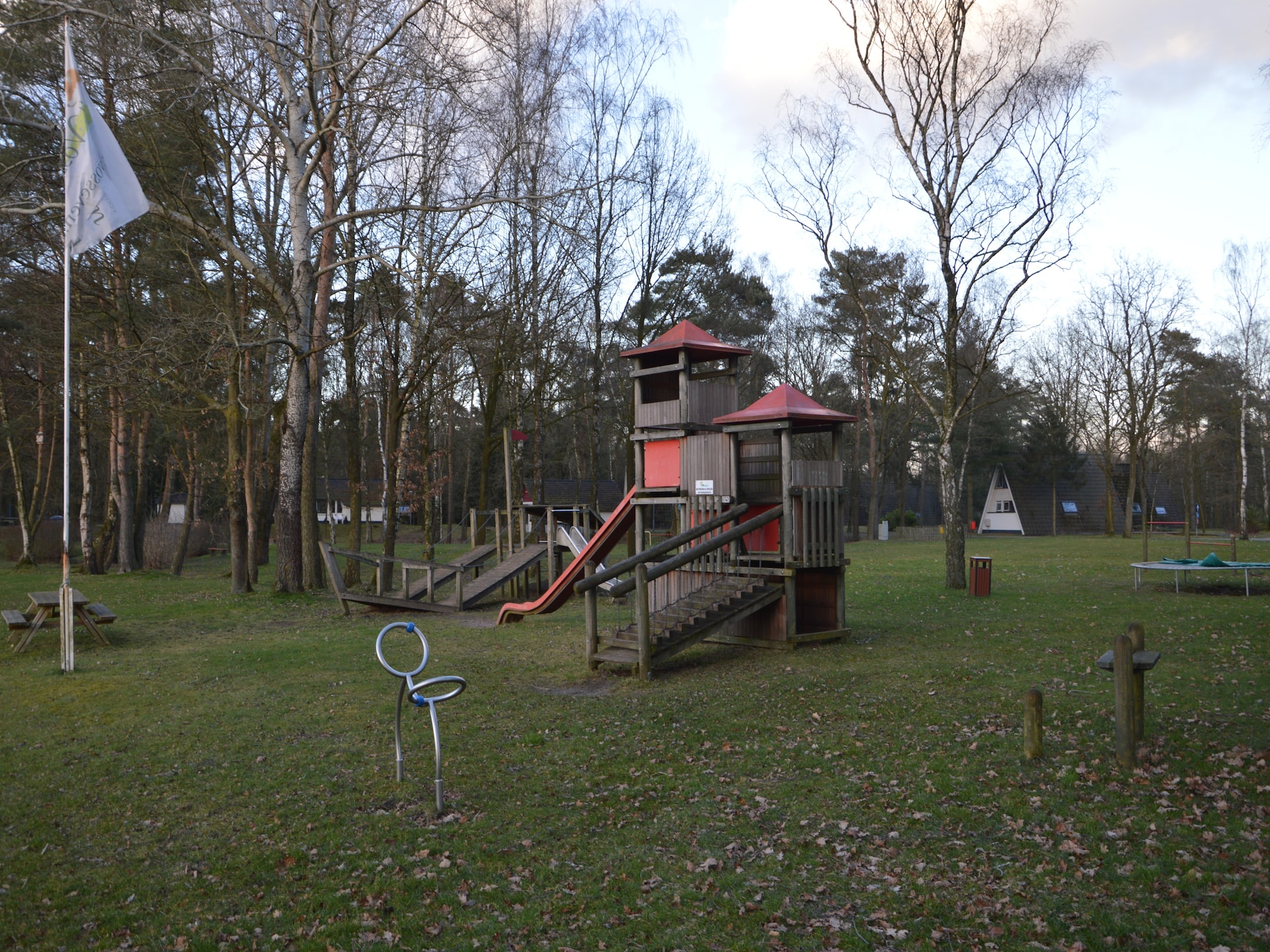 Sfeervol vrijstaand huis voor 12 personen op bosrijk park in Noord-Limburg - foto 24