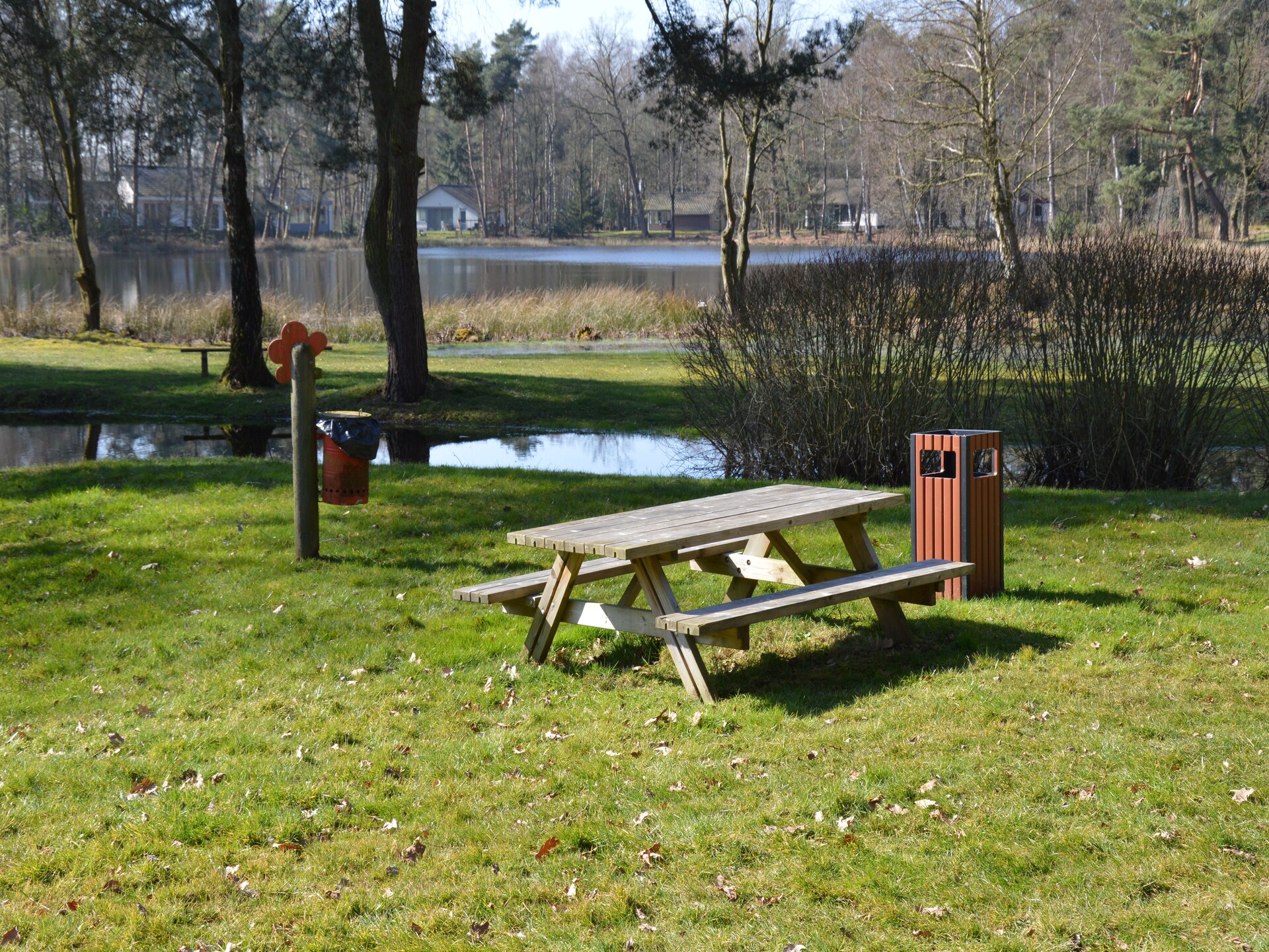 Sfeervol vrijstaand huis voor 12 personen op bosrijk park in Noord-Limburg - foto 25