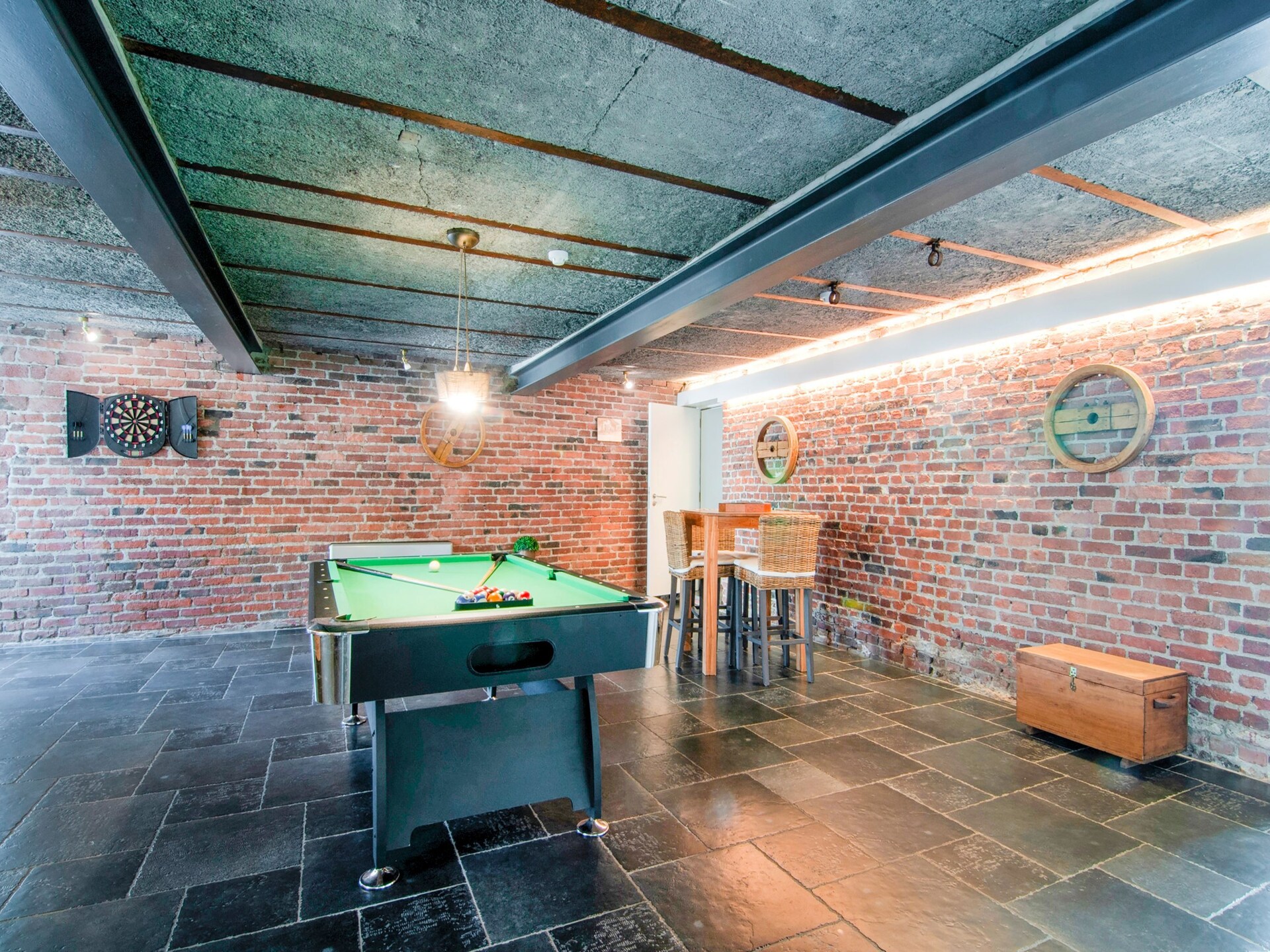 10-persoons vakantiehuis met sauna en biljart in Burnenville - foto 33