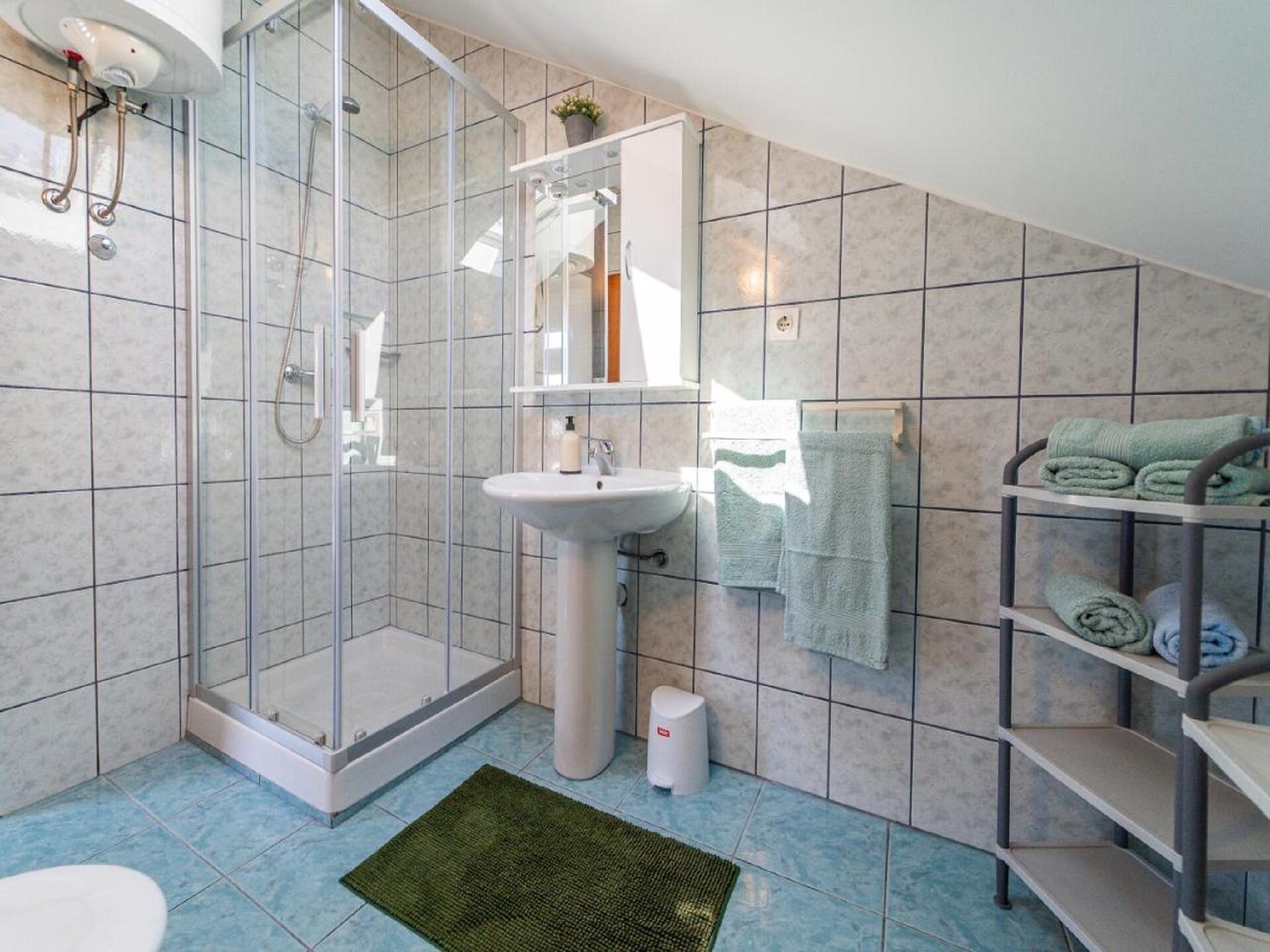 6-persoons appartement aan zee in het centrum van Petrcane - foto 23
