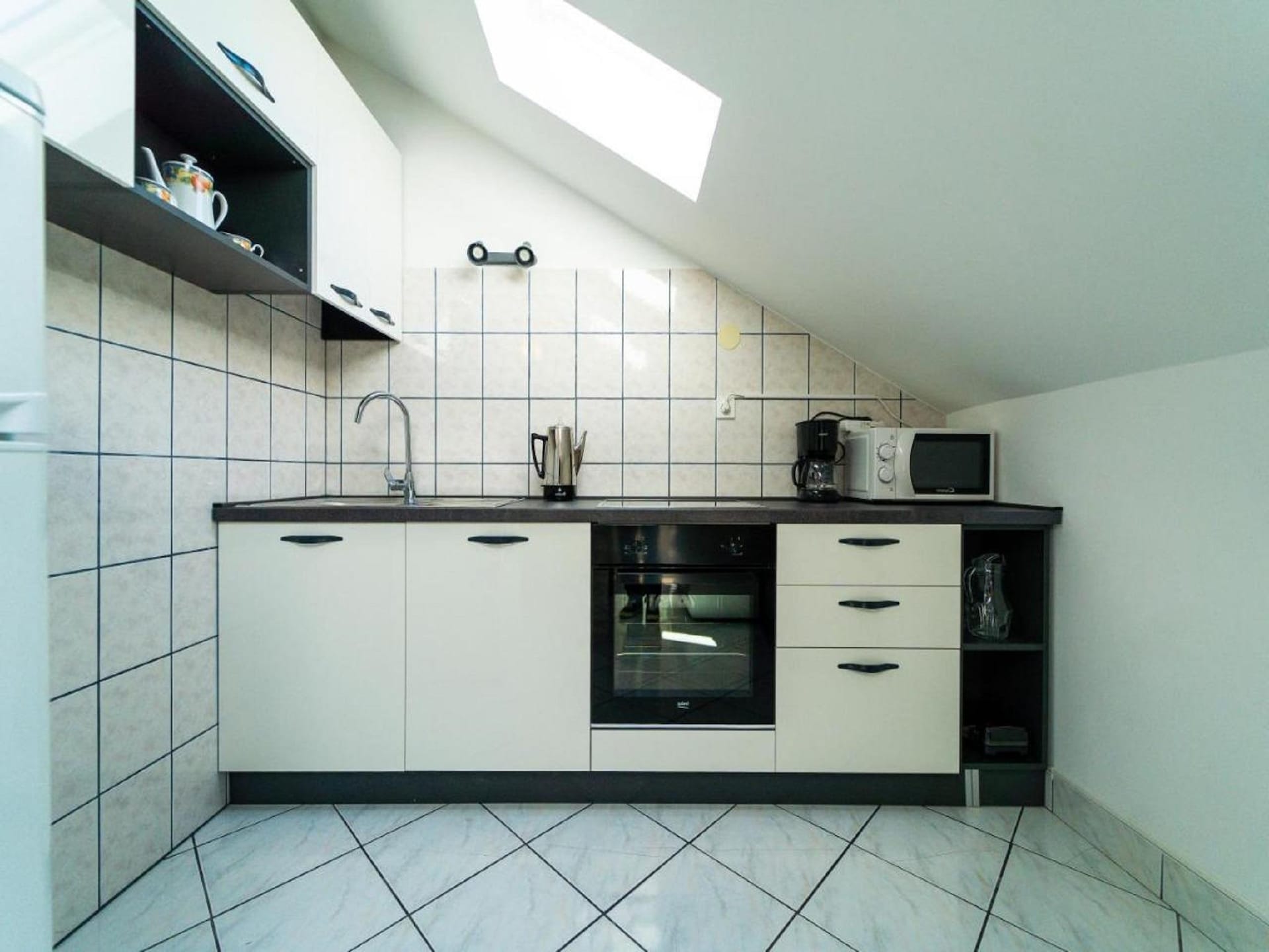 6-persoons appartement aan zee in het centrum van Petrcane - foto 3