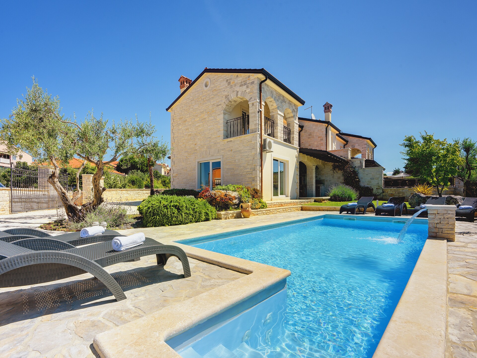 Villa Branka met privézwembad, sauna en zeezicht bij Rovinj - foto 8