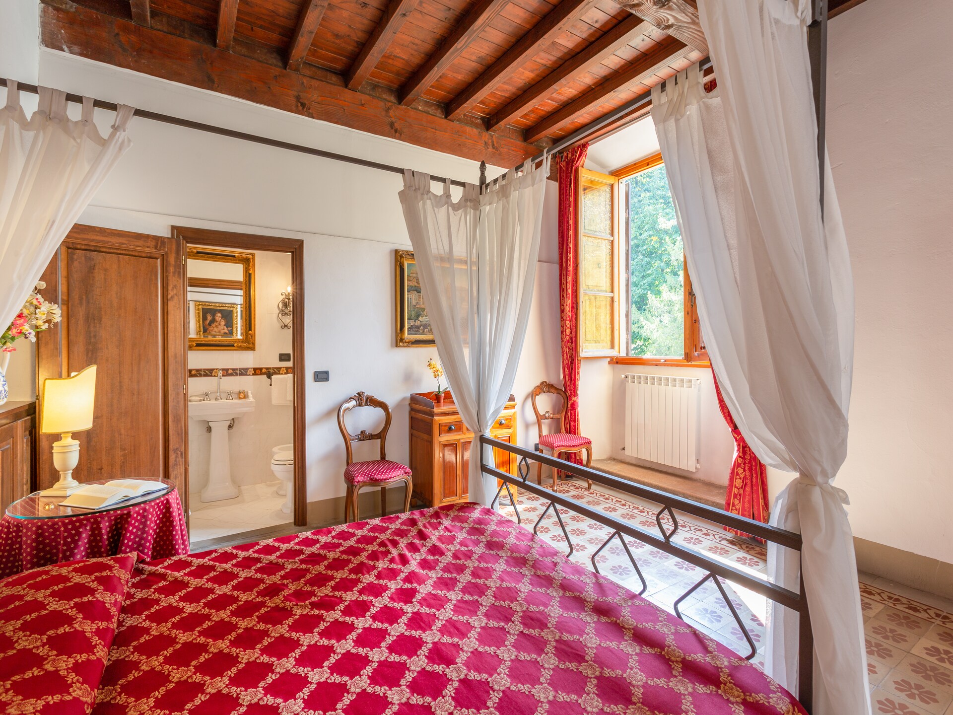 Villa Eugenia: Ruim Toscaans landhuis voor 20 personen met zwembad bij Vicchio - foto 14