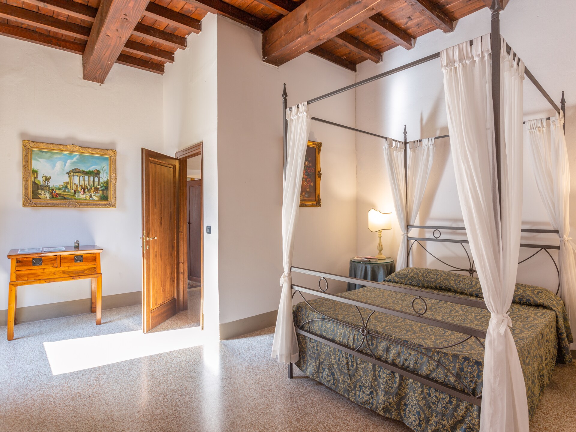 Villa Eugenia: Ruim Toscaans landhuis voor 20 personen met zwembad bij Vicchio - foto 18