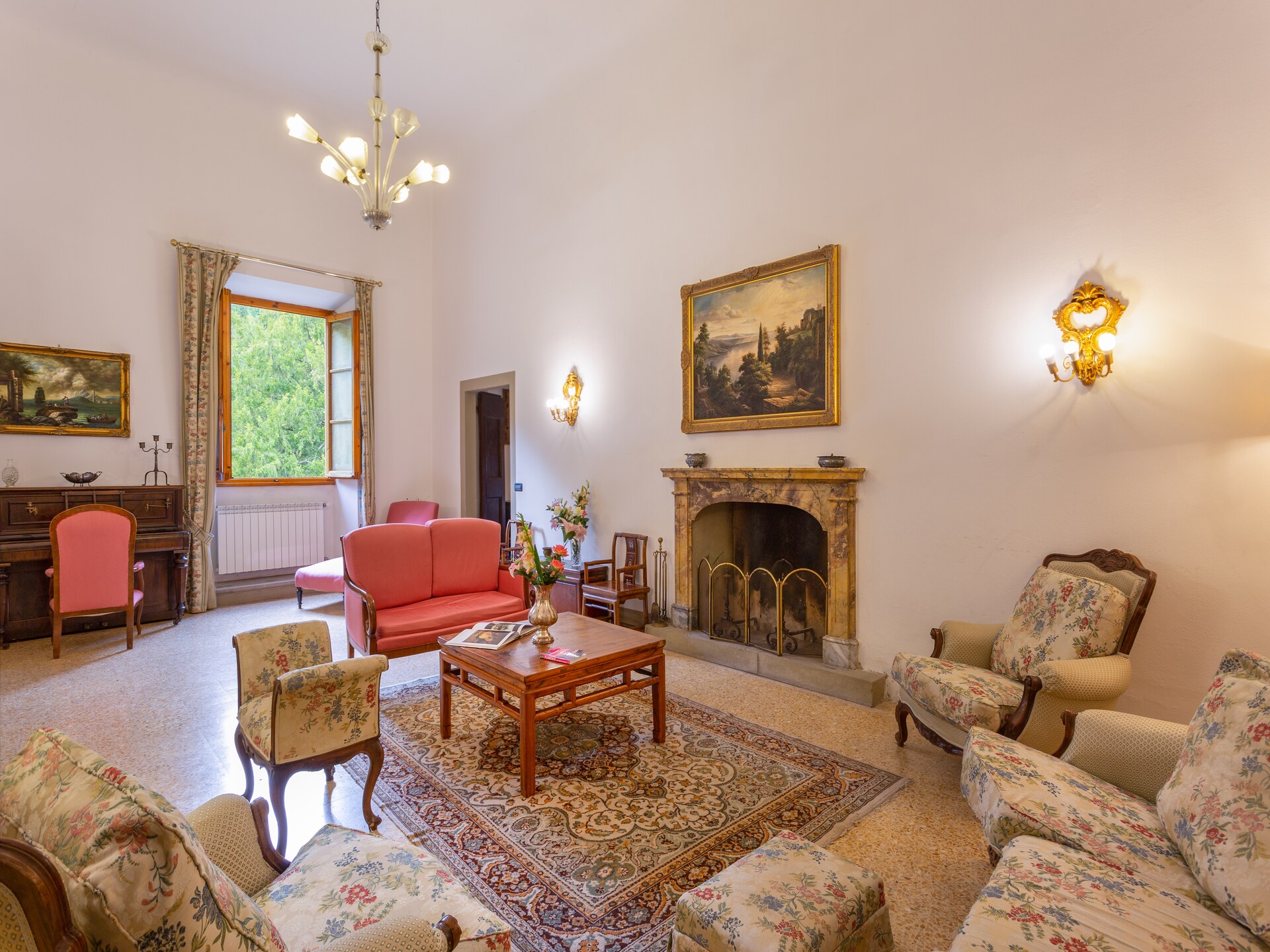 Villa Eugenia: Ruim Toscaans landhuis voor 20 personen met zwembad bij Vicchio - foto 4