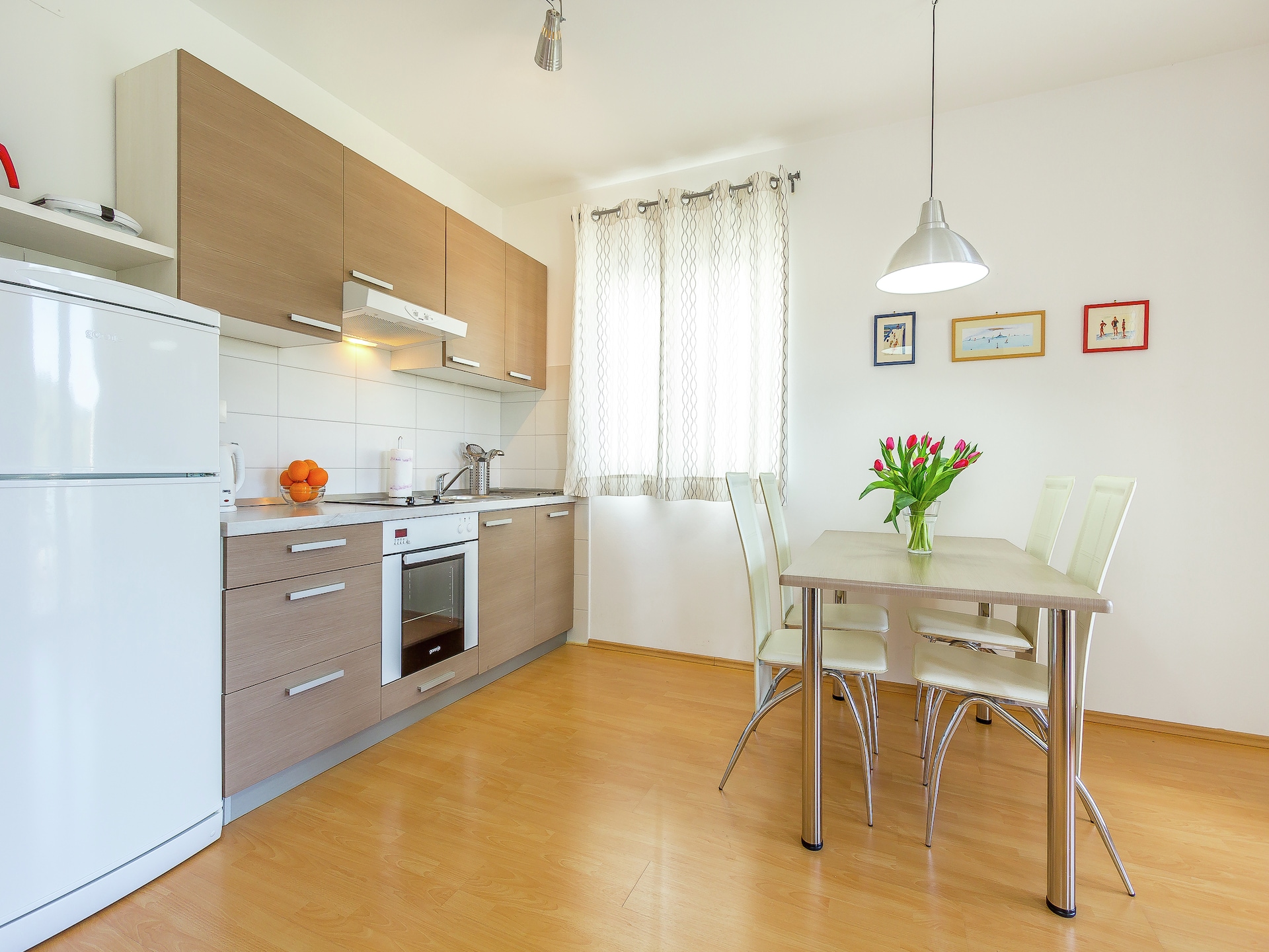Op 500 m van zee: Modern appartement in centrum Premantura - foto 4
