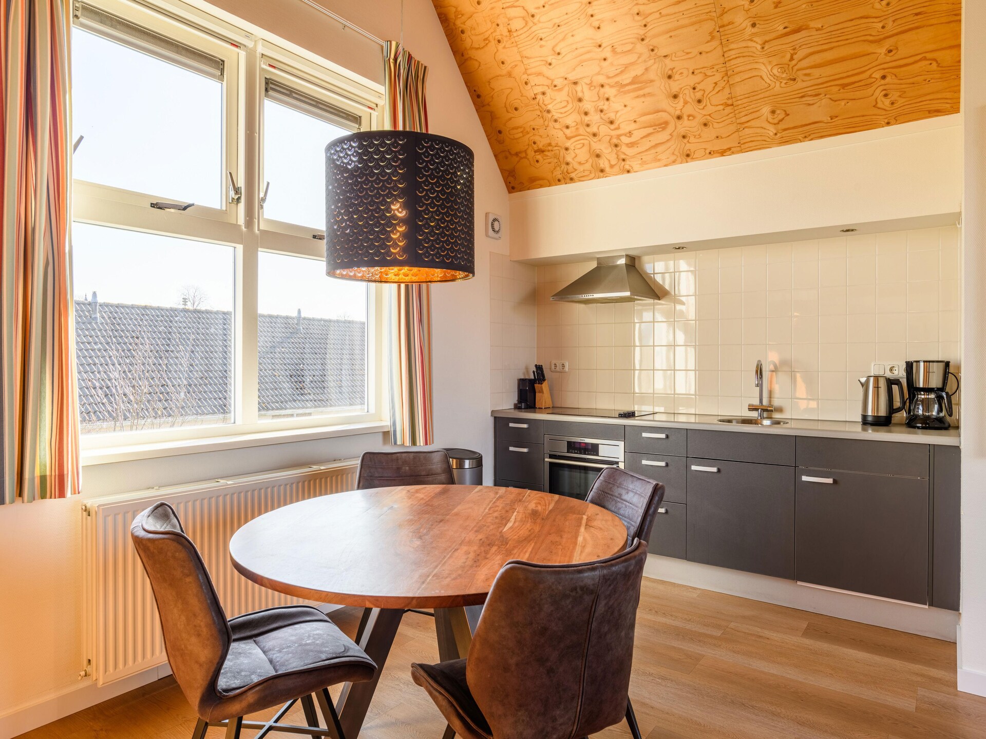 Havenresort Terherne 1: sfeervol vakantiehuis aan het water in Friesland - foto 3