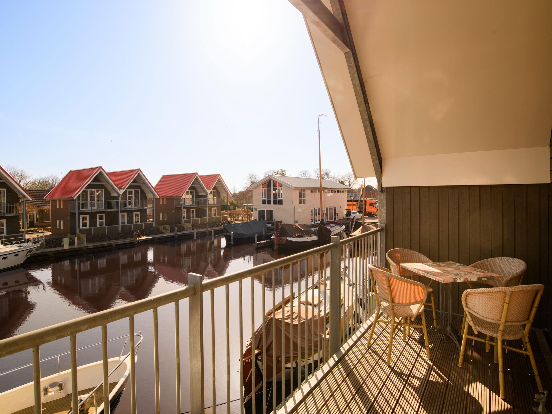 Havenresort Terherne 1: sfeervol vakantiehuis aan het water in Friesland - foto 5