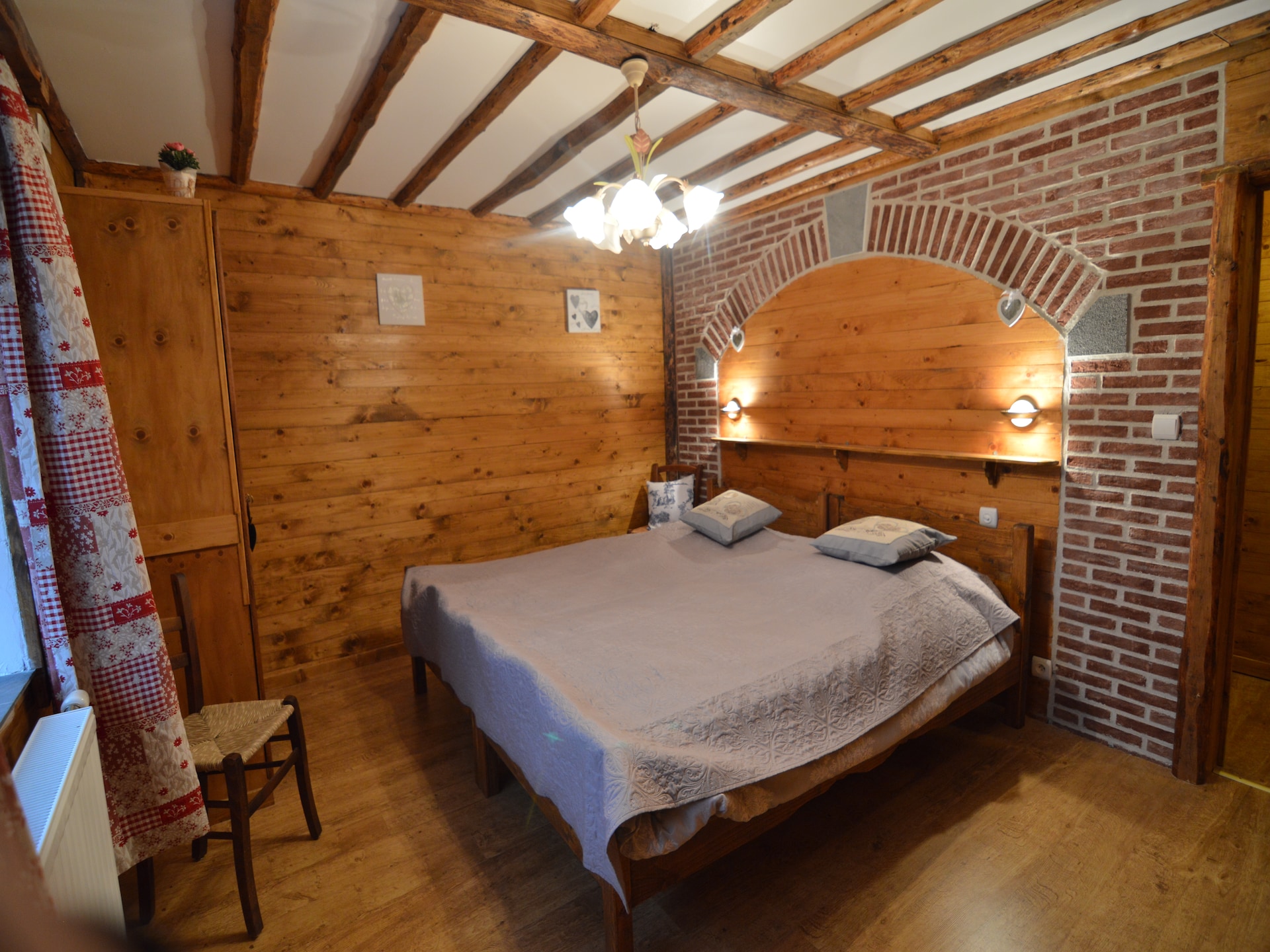 9-persoons vakantiehuis met biljart en open haard in Mettet - foto 19