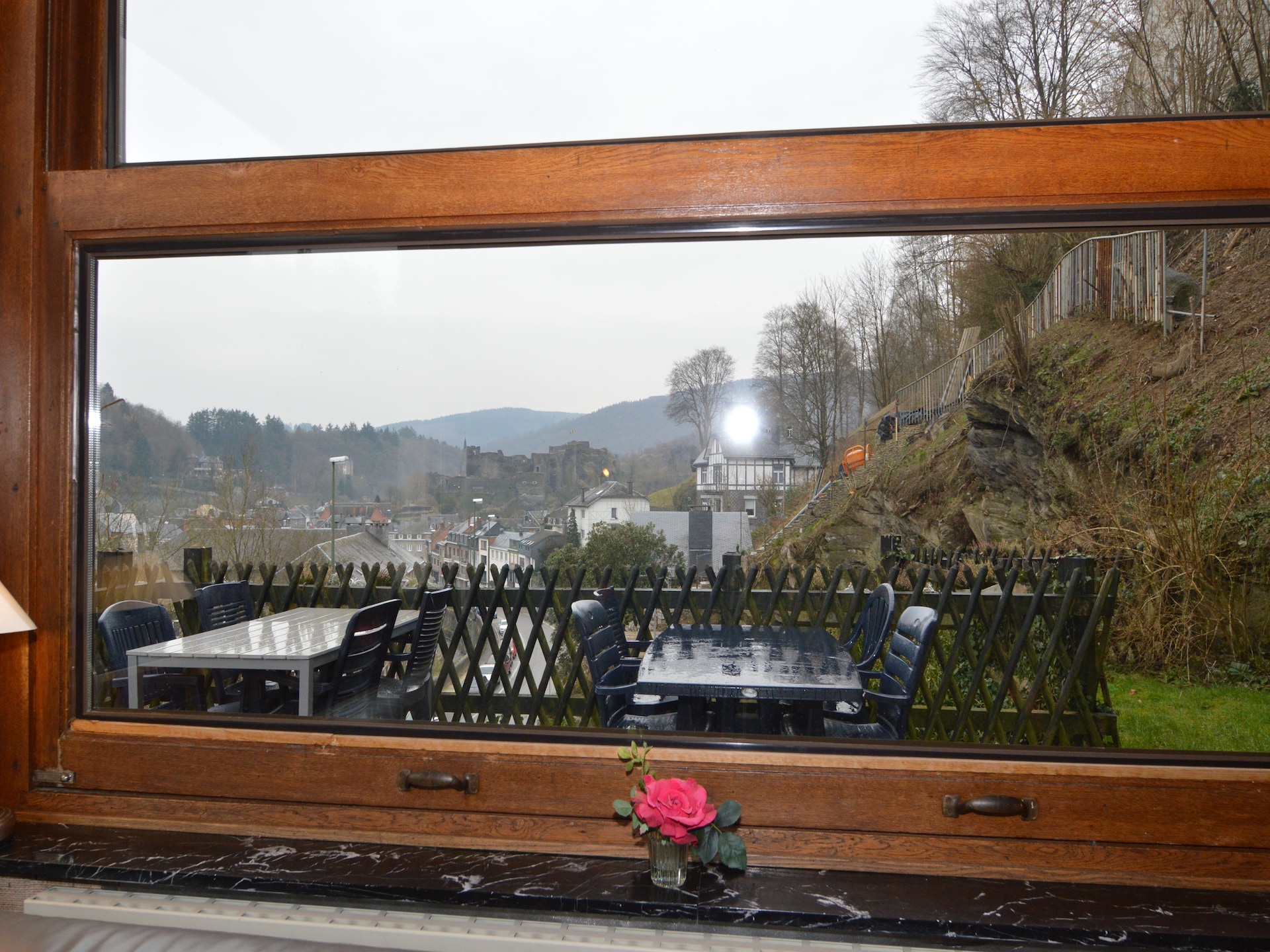 Ruim vakantiehuis met 5 slaapkamers en panoramisch uitzicht in La Roche-en-Ardenne - foto 41