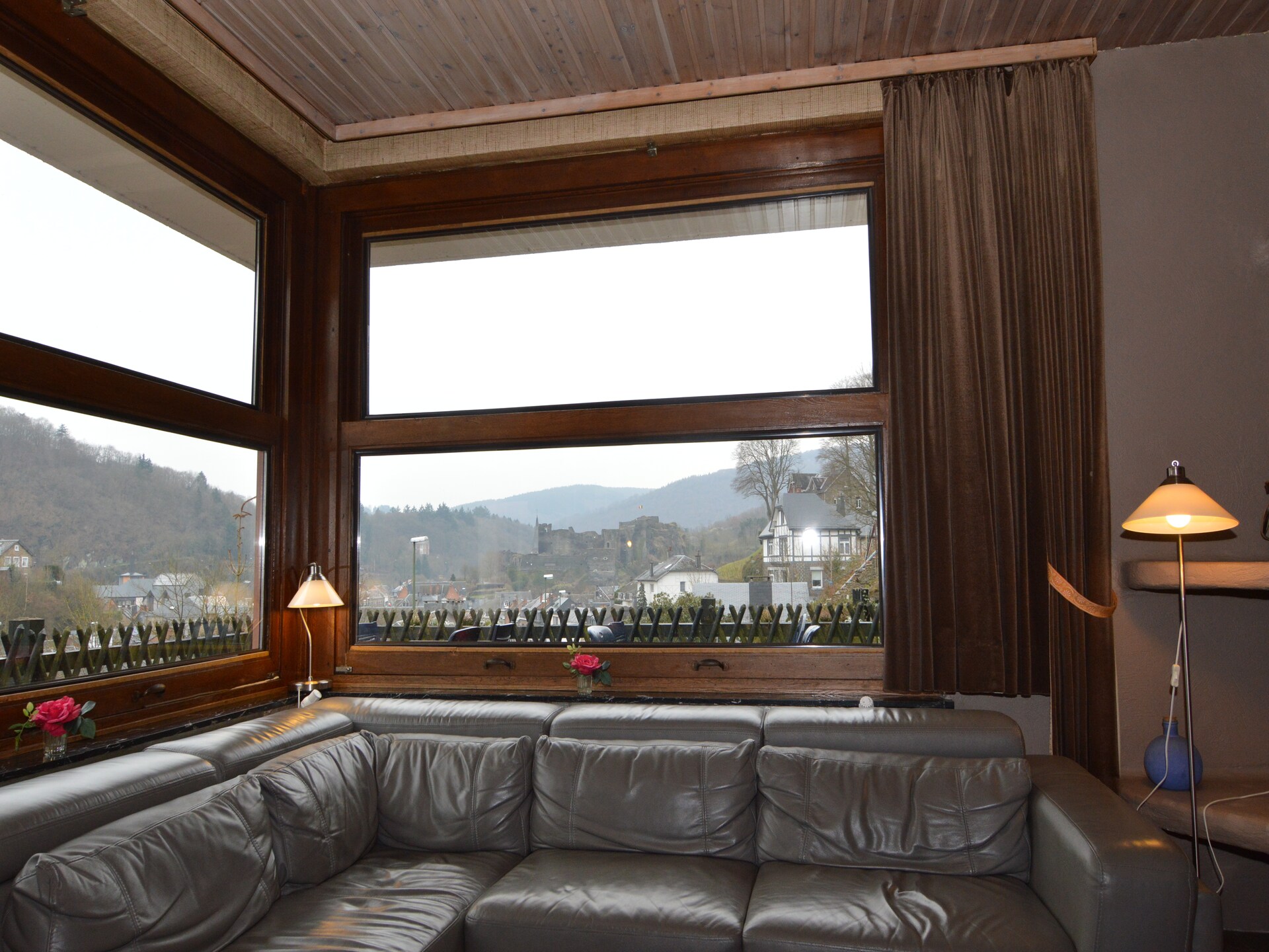 Ruim vakantiehuis met 5 slaapkamers en panoramisch uitzicht in La Roche-en-Ardenne - foto 40