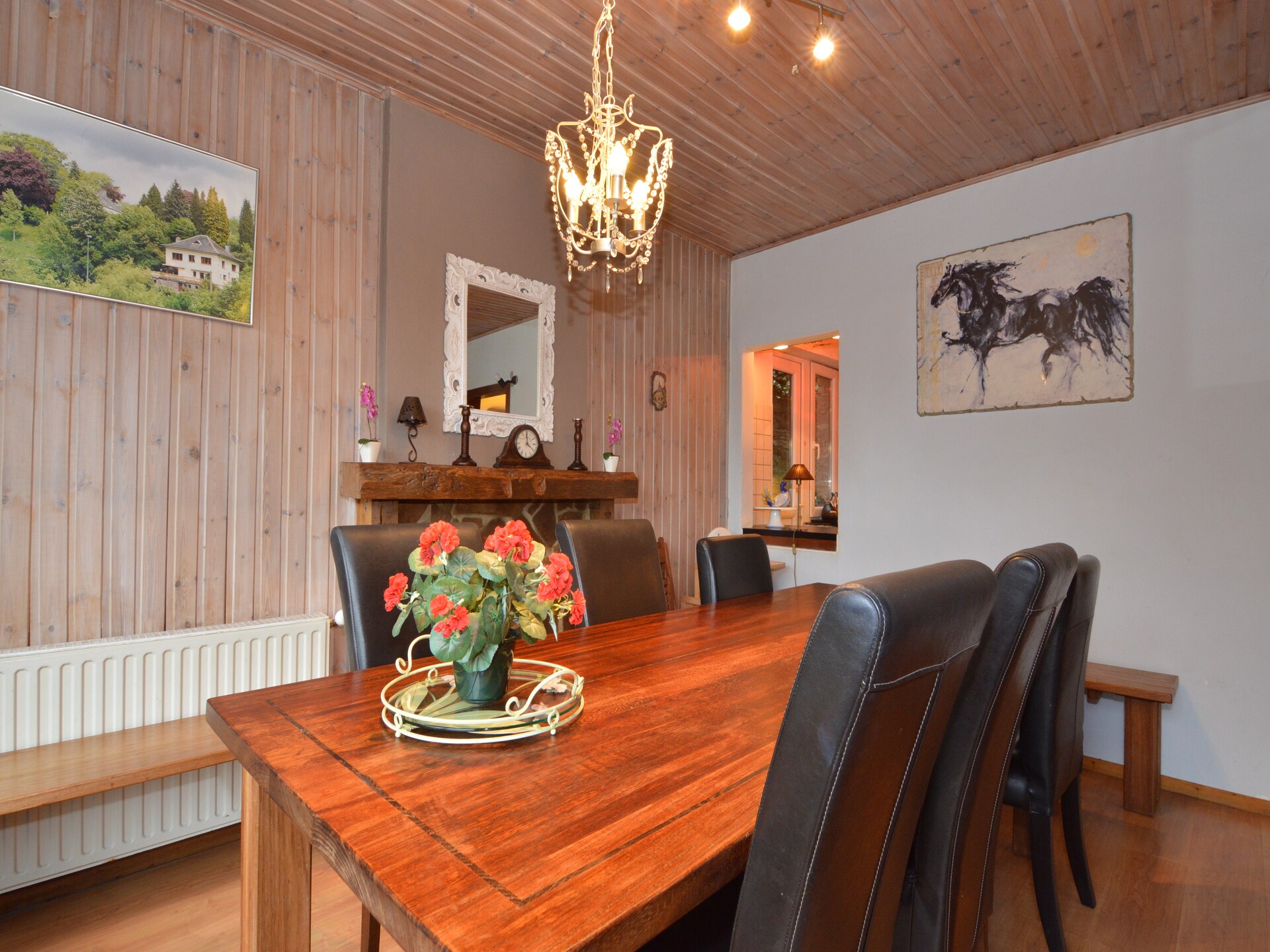 Ruim vakantiehuis met 5 slaapkamers en panoramisch uitzicht in La Roche-en-Ardenne - foto 13