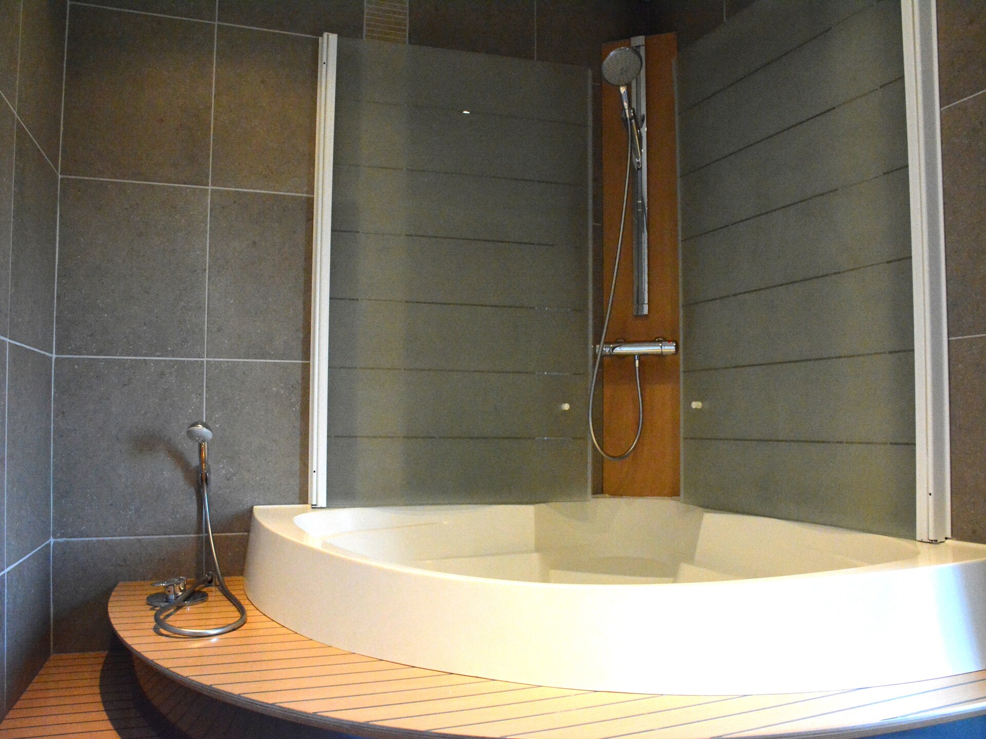 Vakantiehuis met privézwembad en bubbelbad in Redu, Ardennen - foto 19