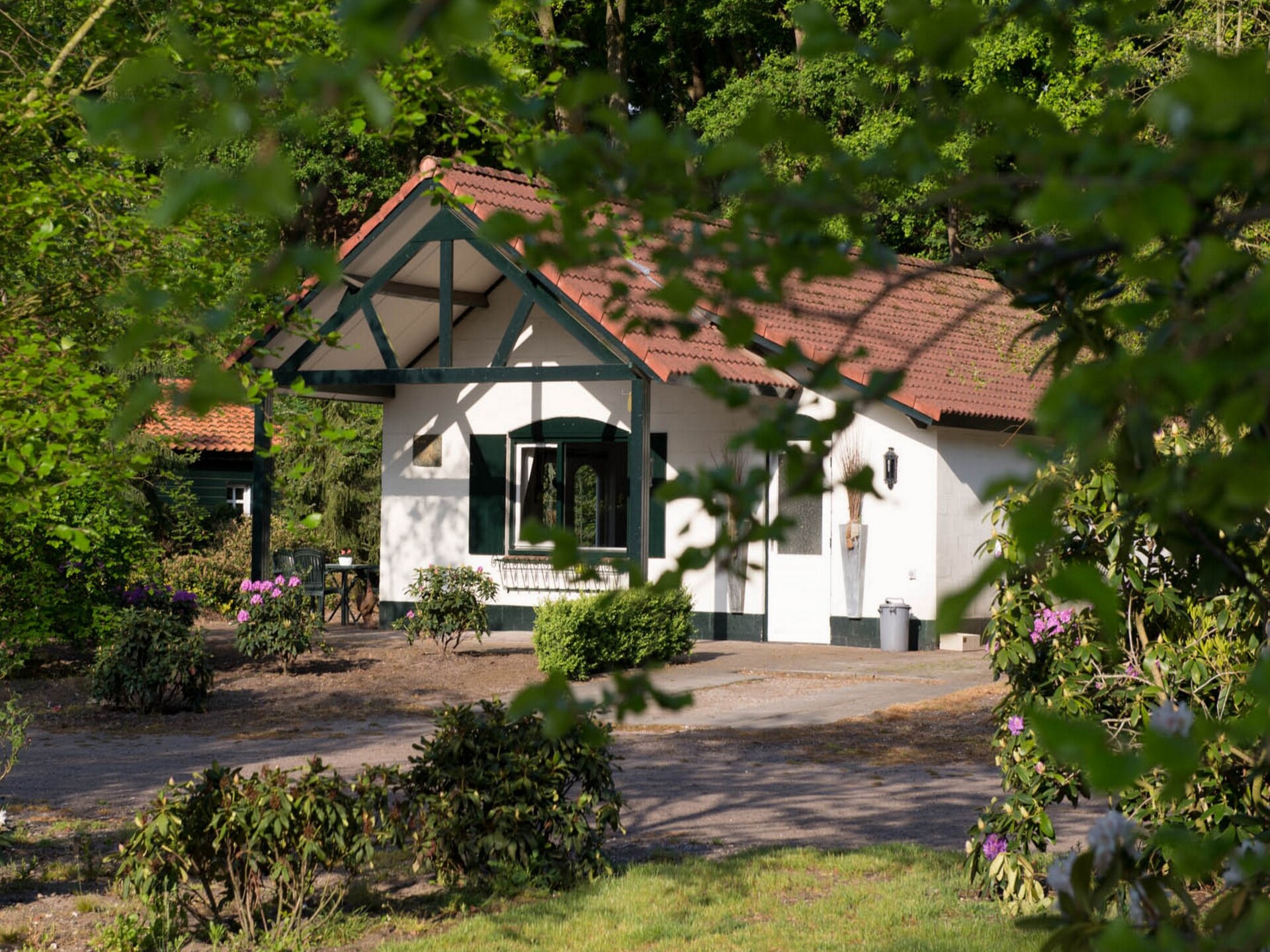 Vrijstaande 4-persoonsbungalow op rustig vakantiepark in Uden - foto 6