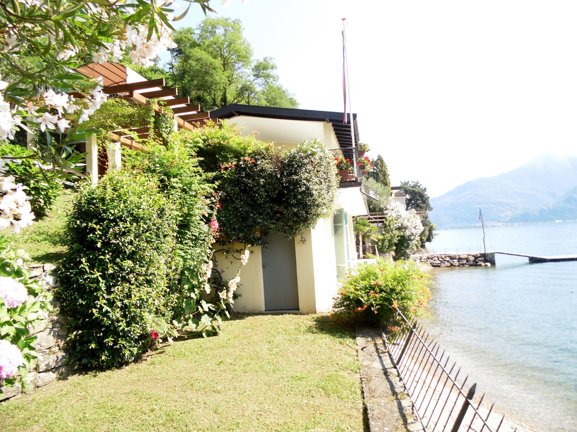 Vakantiehuis Vignabuona: Ruime villa direct aan het Comomeer in Menaggio - foto 7
