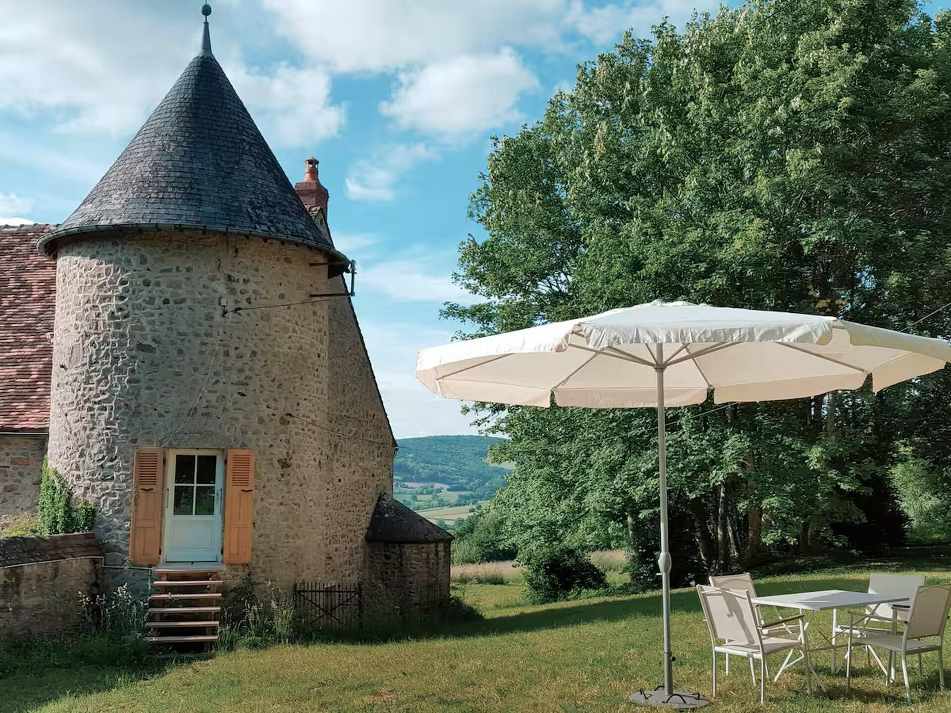 Torensuite in 15e-eeuws kasteel in de Morvan, eigen terras met uitzicht - foto 2