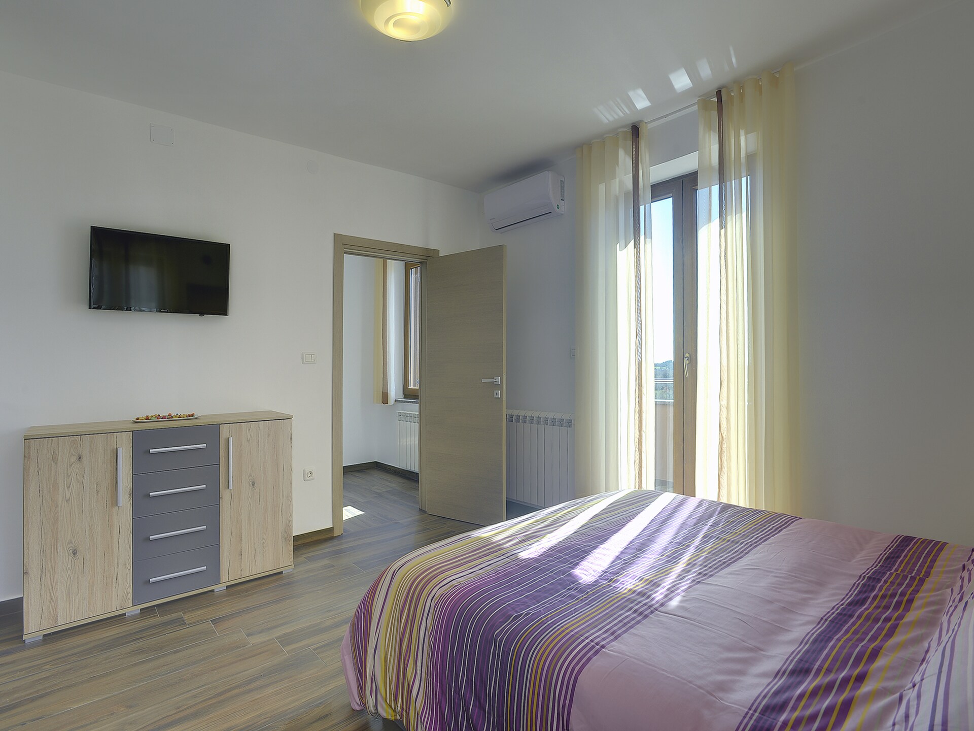 Moderne villa met privézwembad op 1 km van zee in Ližnjan - foto 21
