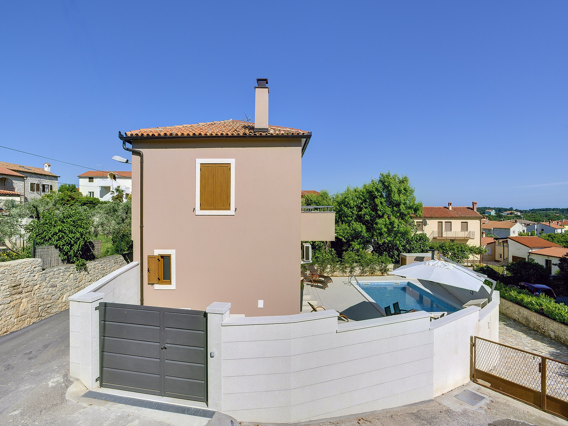 Moderne villa met privézwembad op 1 km van zee in Ližnjan - foto 4
