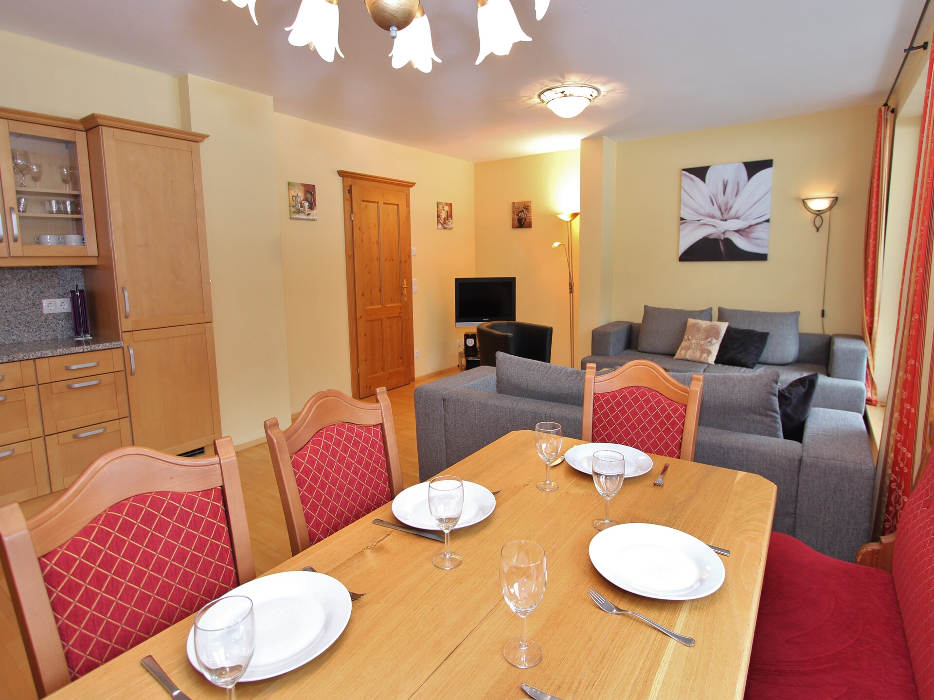 Chalet Appartement aan de Skipiste in Saalbach-Hinterglemm voor 8 Personen - foto 13