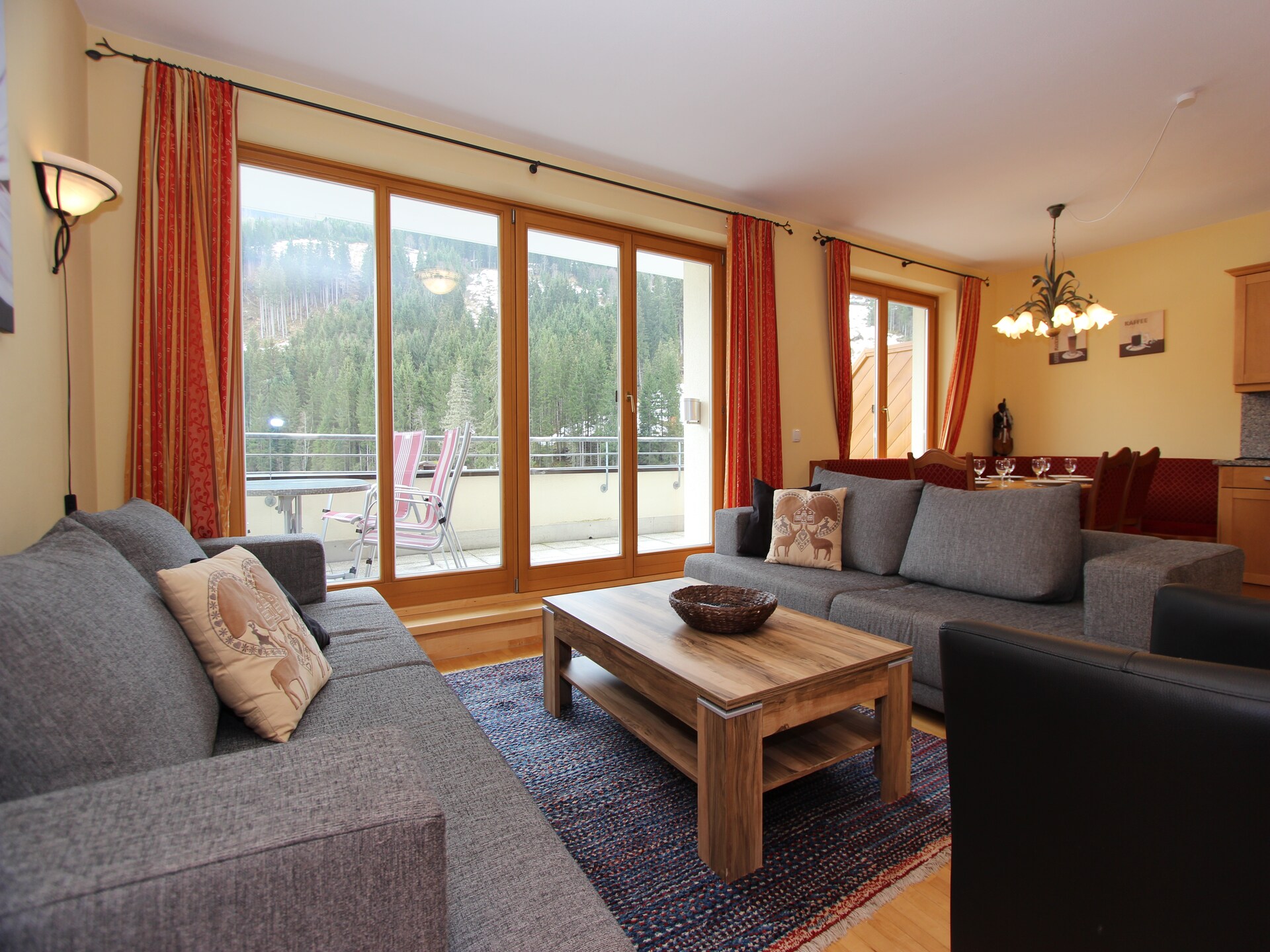 Chalet Appartement aan de Skipiste in Saalbach-Hinterglemm voor 8 Personen - foto 10