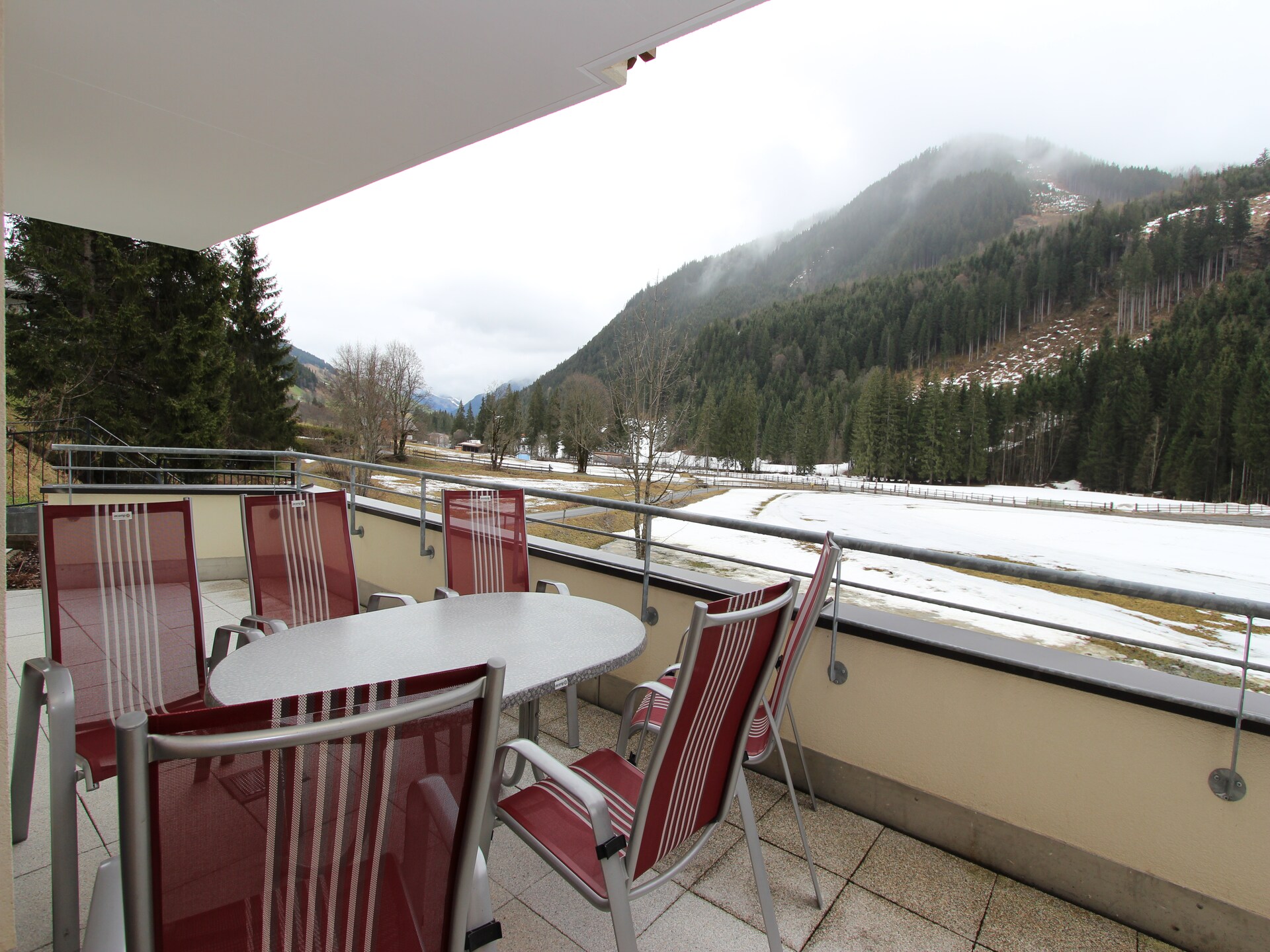 Chalet Appartement aan de Skipiste in Saalbach-Hinterglemm voor 8 Personen - foto 23