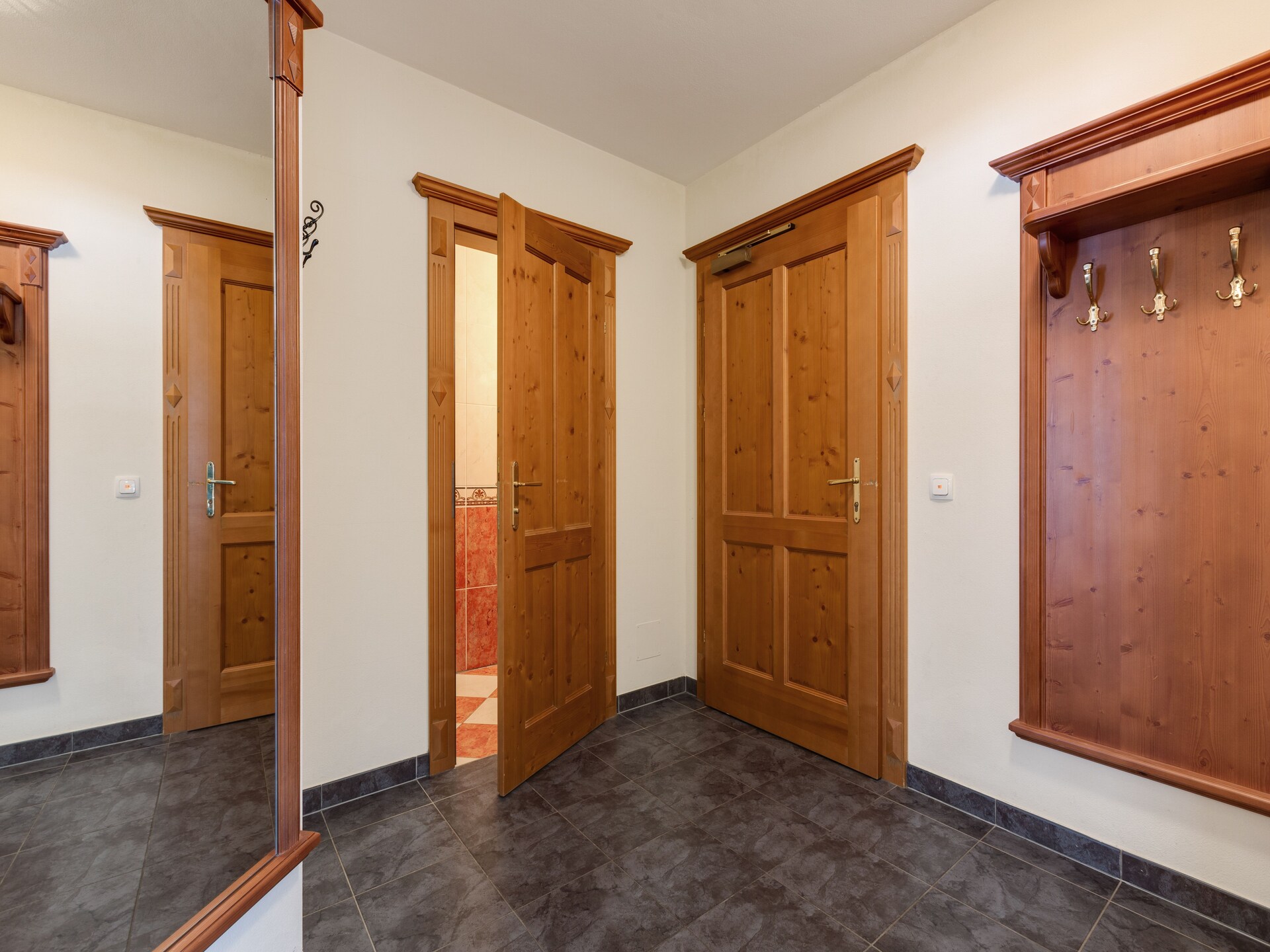Ruim chaletappartement voor 8 personen aan de skipiste in Saalbach-Hinterglemm - foto 8