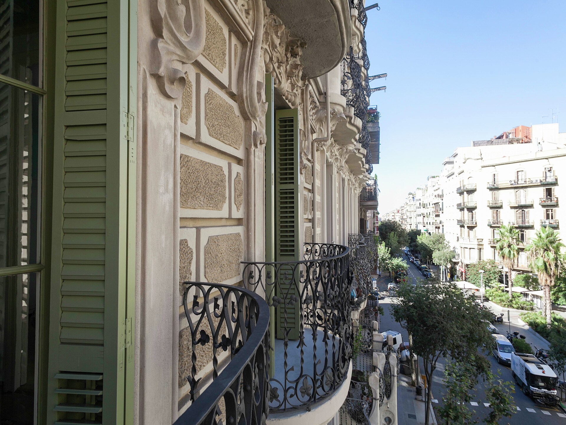 Authentiek Appartement aan Rambla Paris, 4 Slaapkamers, Vlakbij Zee - foto 22