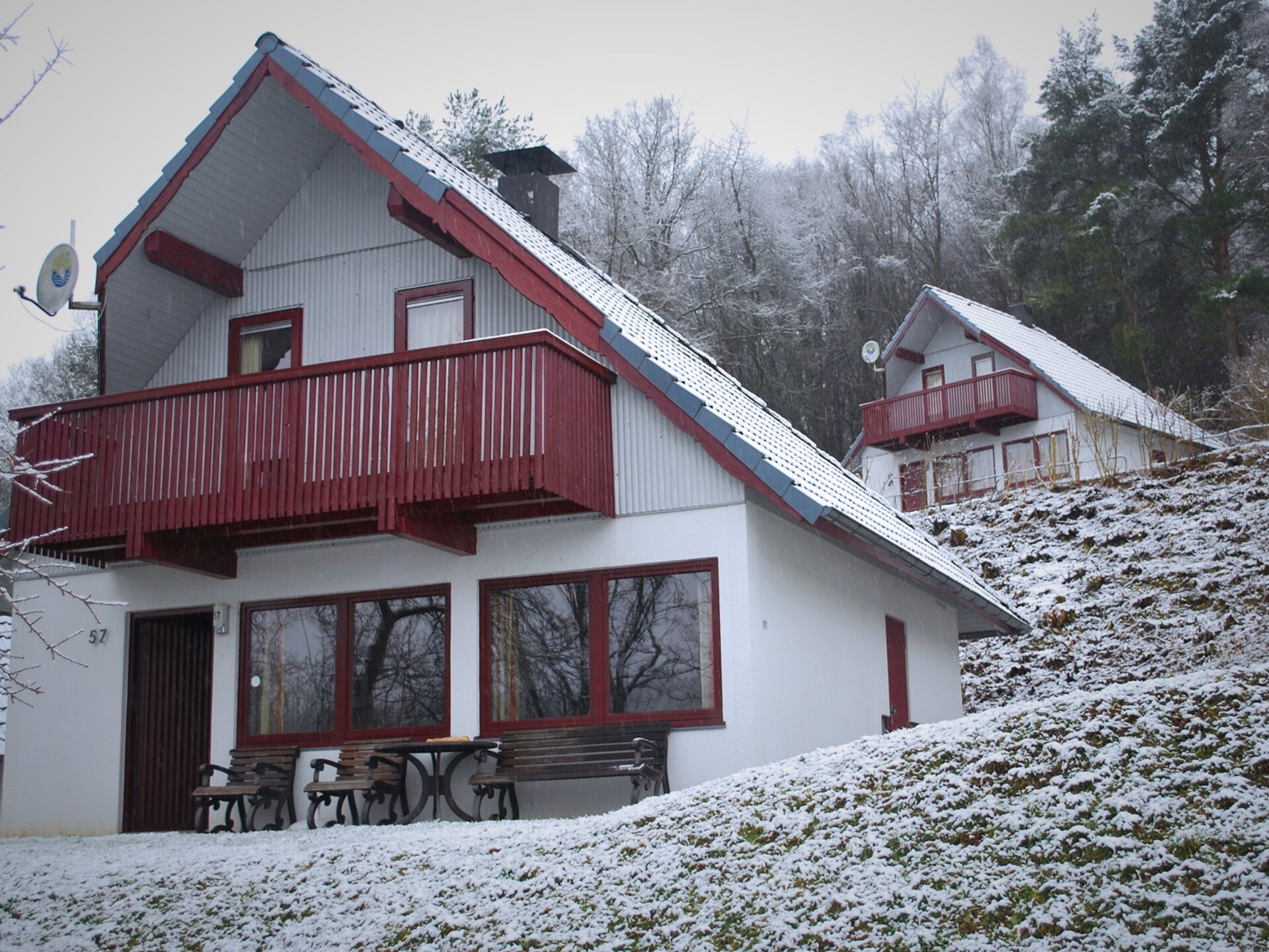 Vrijstaand vakantiehuis in het bos bij Kirchheim, vlakbij meer en golfbaan - foto 13