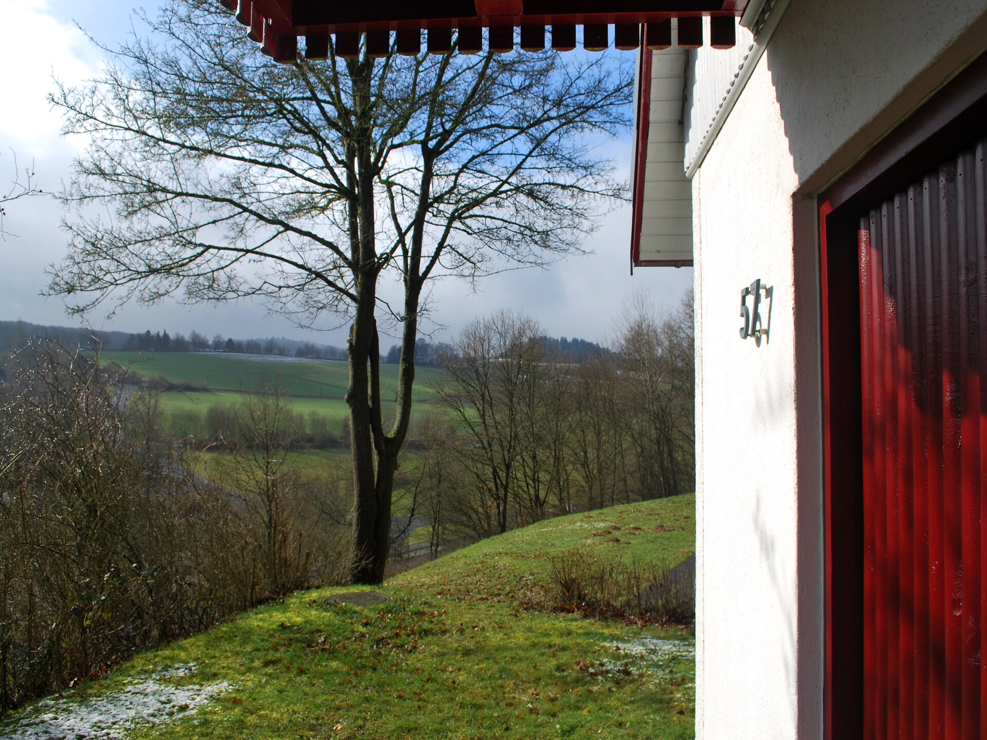 Vrijstaand vakantiehuis in het bos bij Kirchheim, vlakbij meer en golfbaan - foto 11