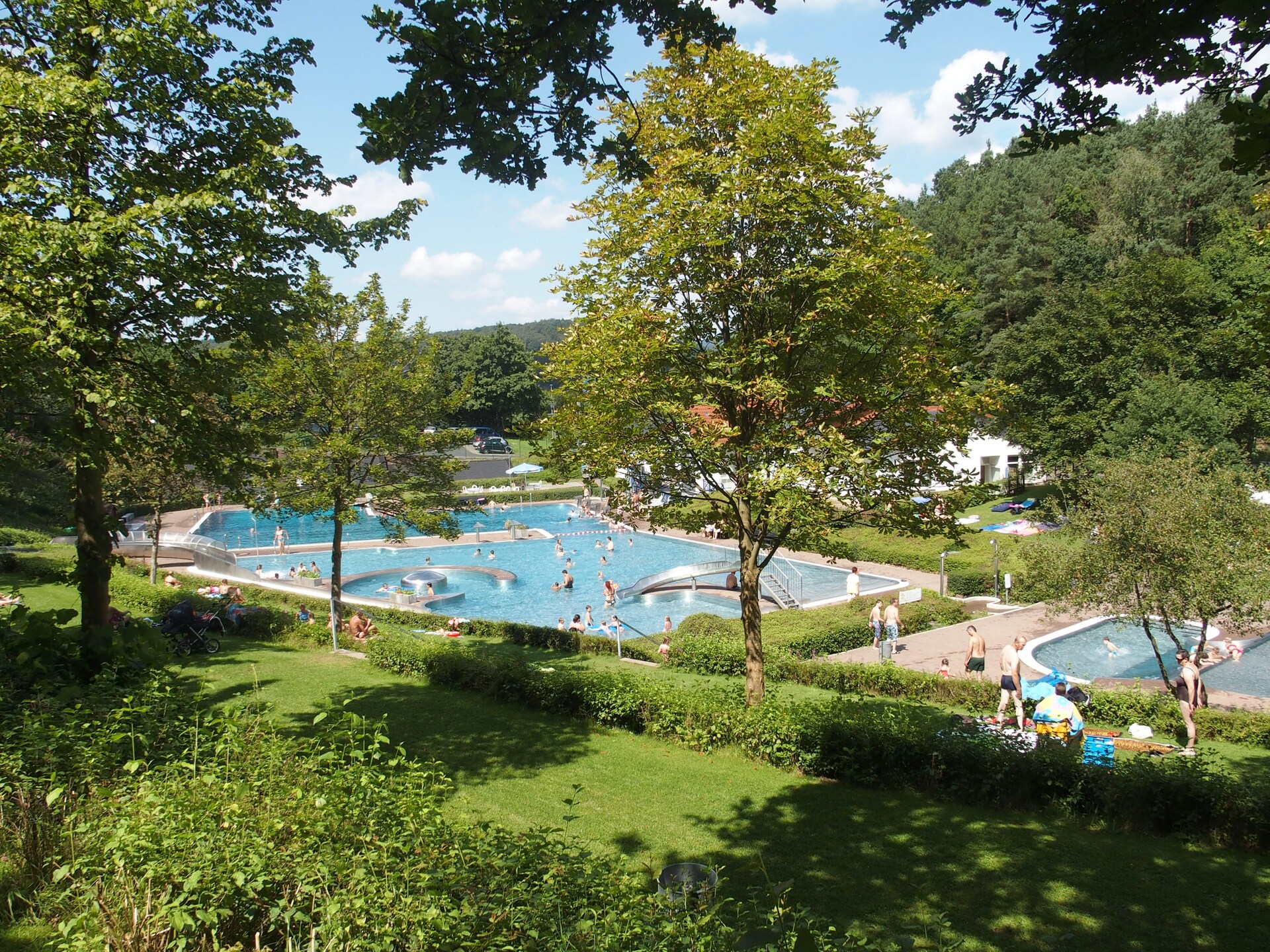 Vrijstaand vakantiehuis in het bos bij Kirchheim, vlakbij meer en golfbaan - foto 16