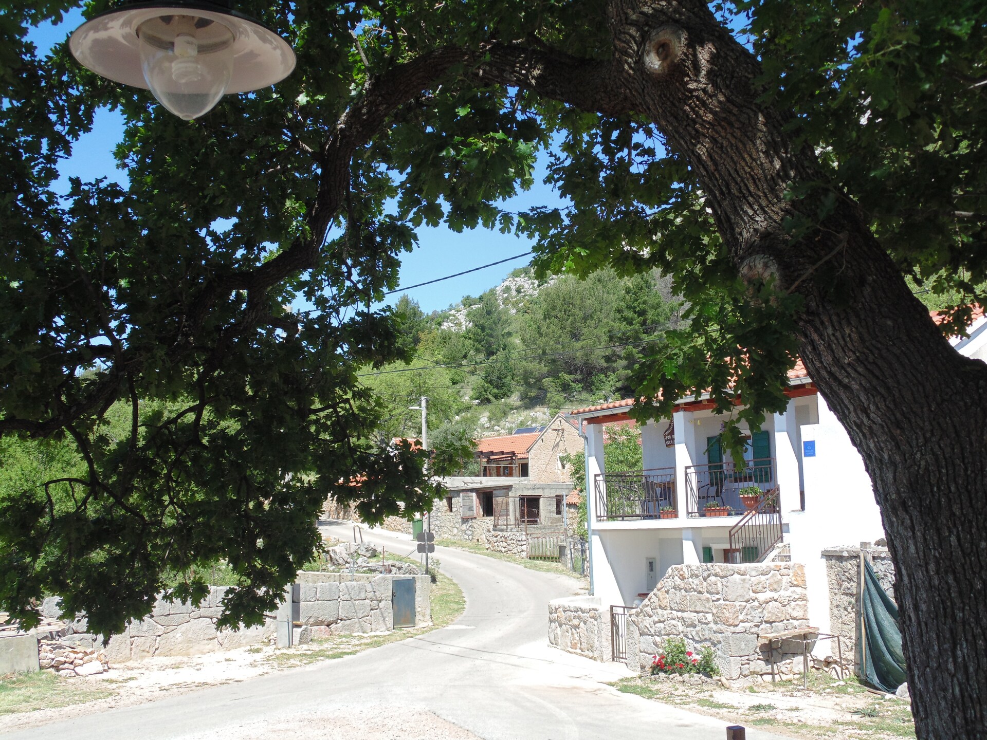 Stenen vakantiehuis aan de rand van Nationaal Park Paklenica - foto 36