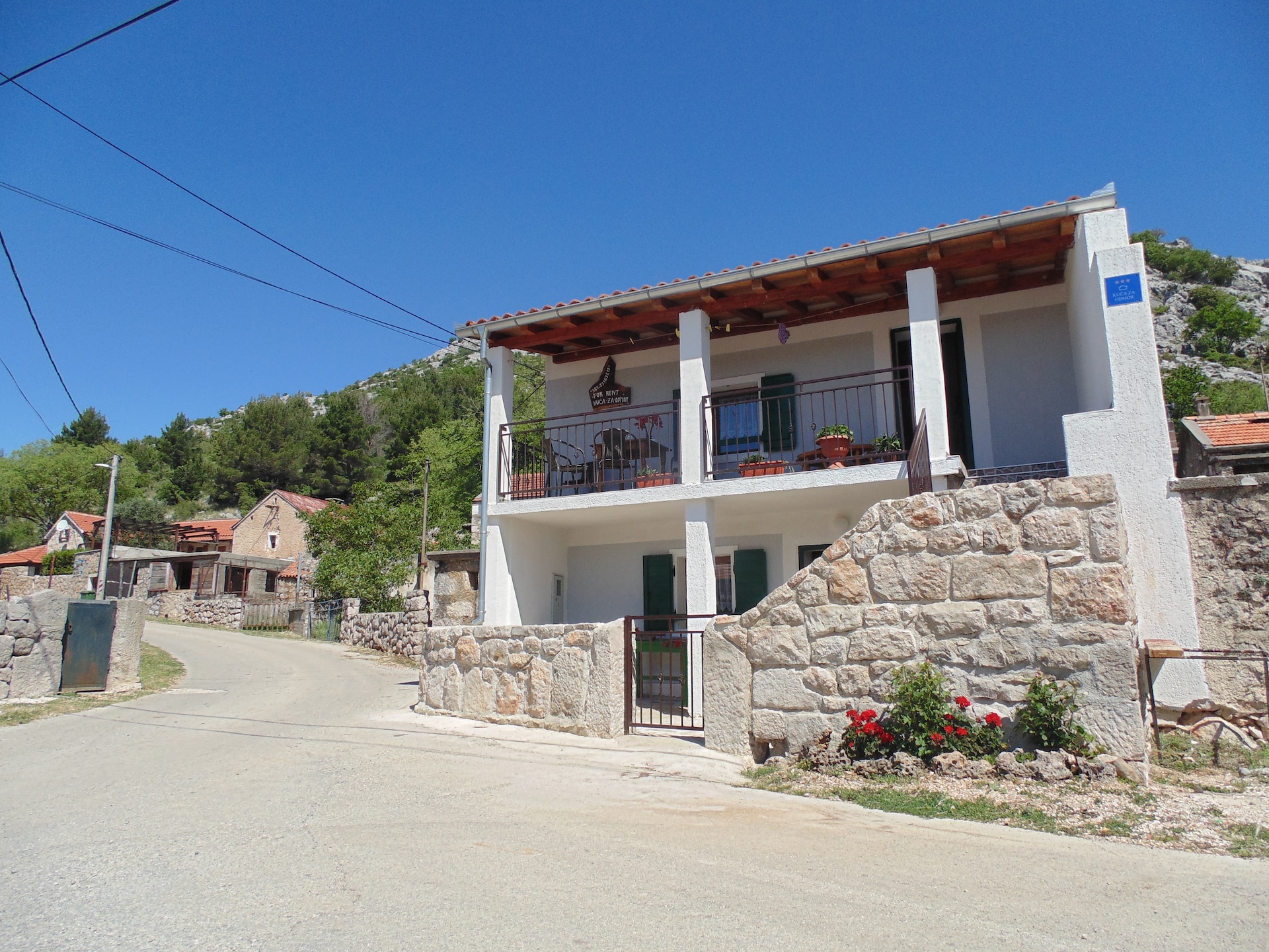 Stenen vakantiehuis aan de rand van Nationaal Park Paklenica - foto 37